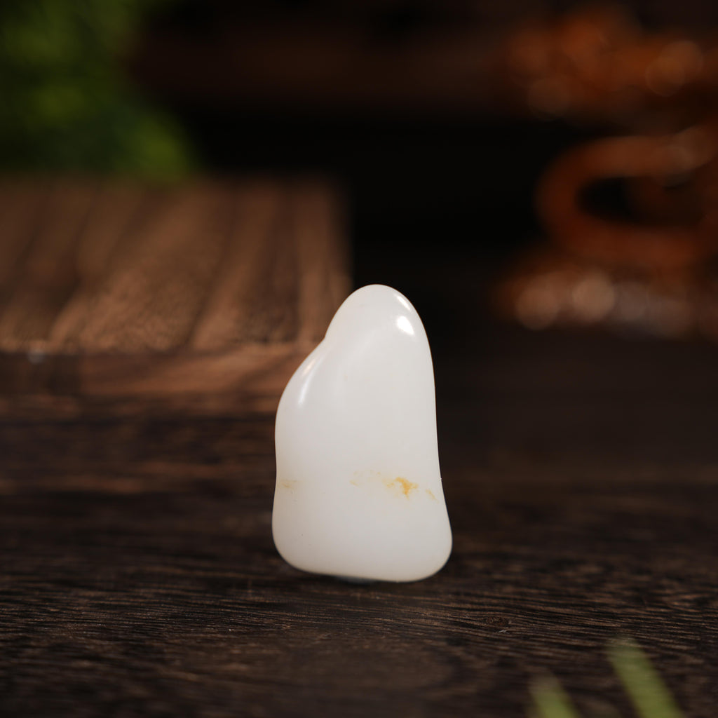 新疆和田玉“清瑶点金”白玉洒金皮籽料（yc457124）
