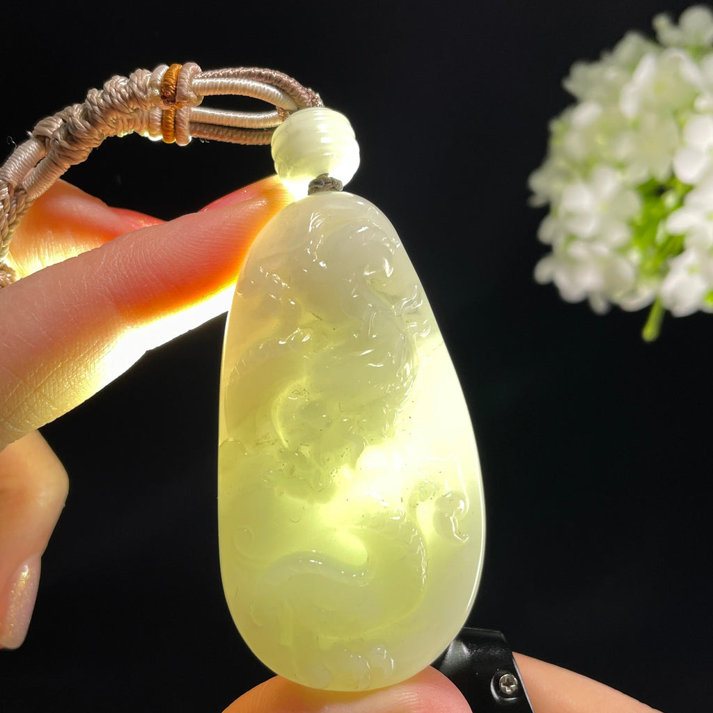 新疆天然和田玉白玉龙雕刻挂件（yc360325）