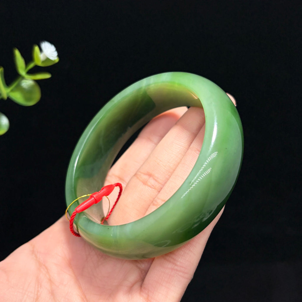精品碧玉阳绿宽版手镯（yc781381）