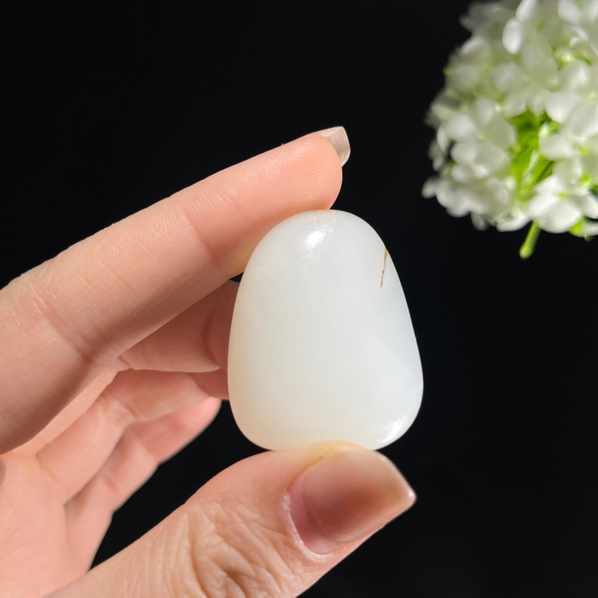 和田玉白玉“一缕秋痕”秋梨皮籽料（yc353888）