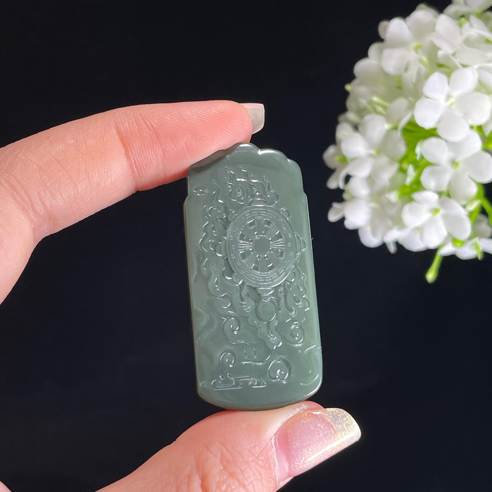 和田玉沙枣青观音雕刻挂件（yc407375）
