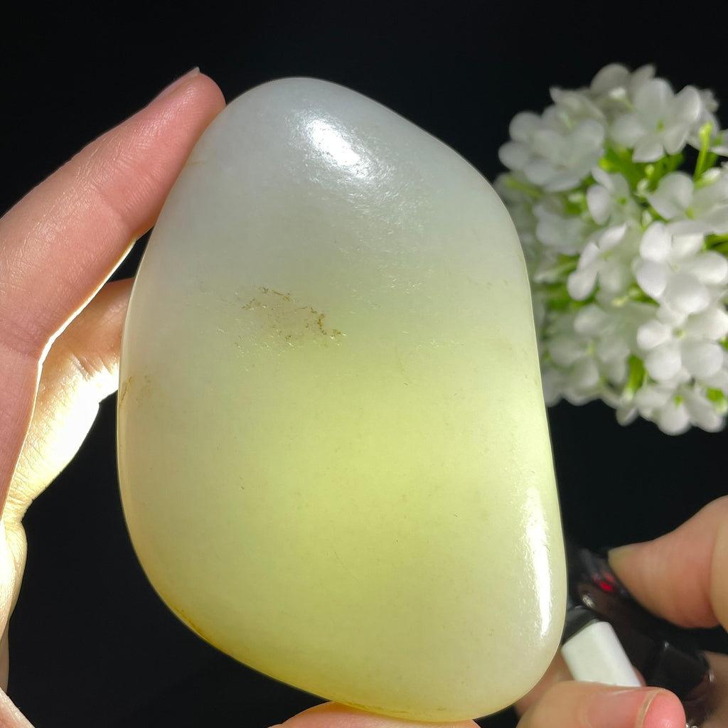 新疆和田玉“霜凝秋迹”白玉洒红皮籽料（yc446224）