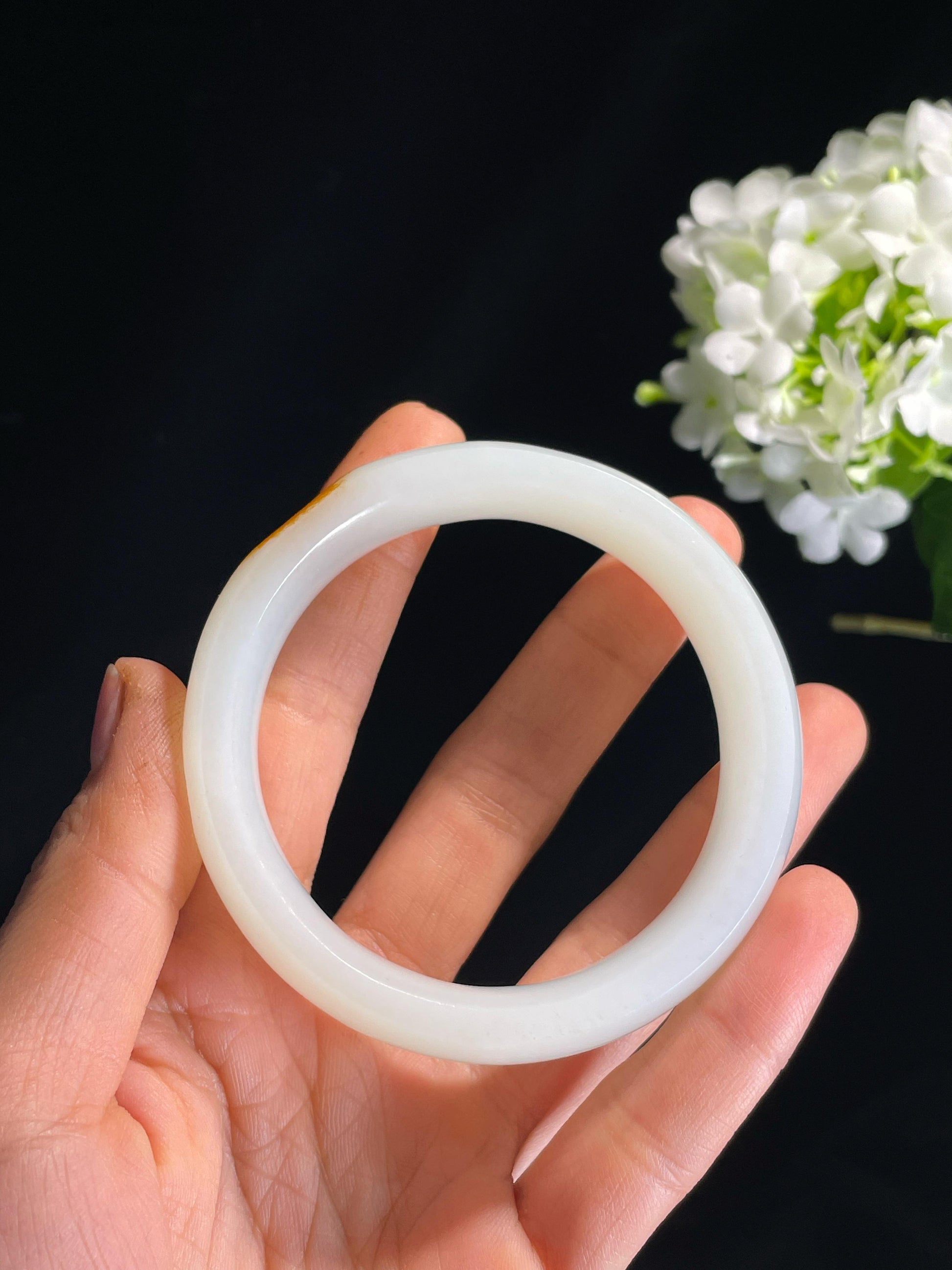 和田玉羊脂白玉洒金皮籽料手镯（卡55.5）（yc260409）