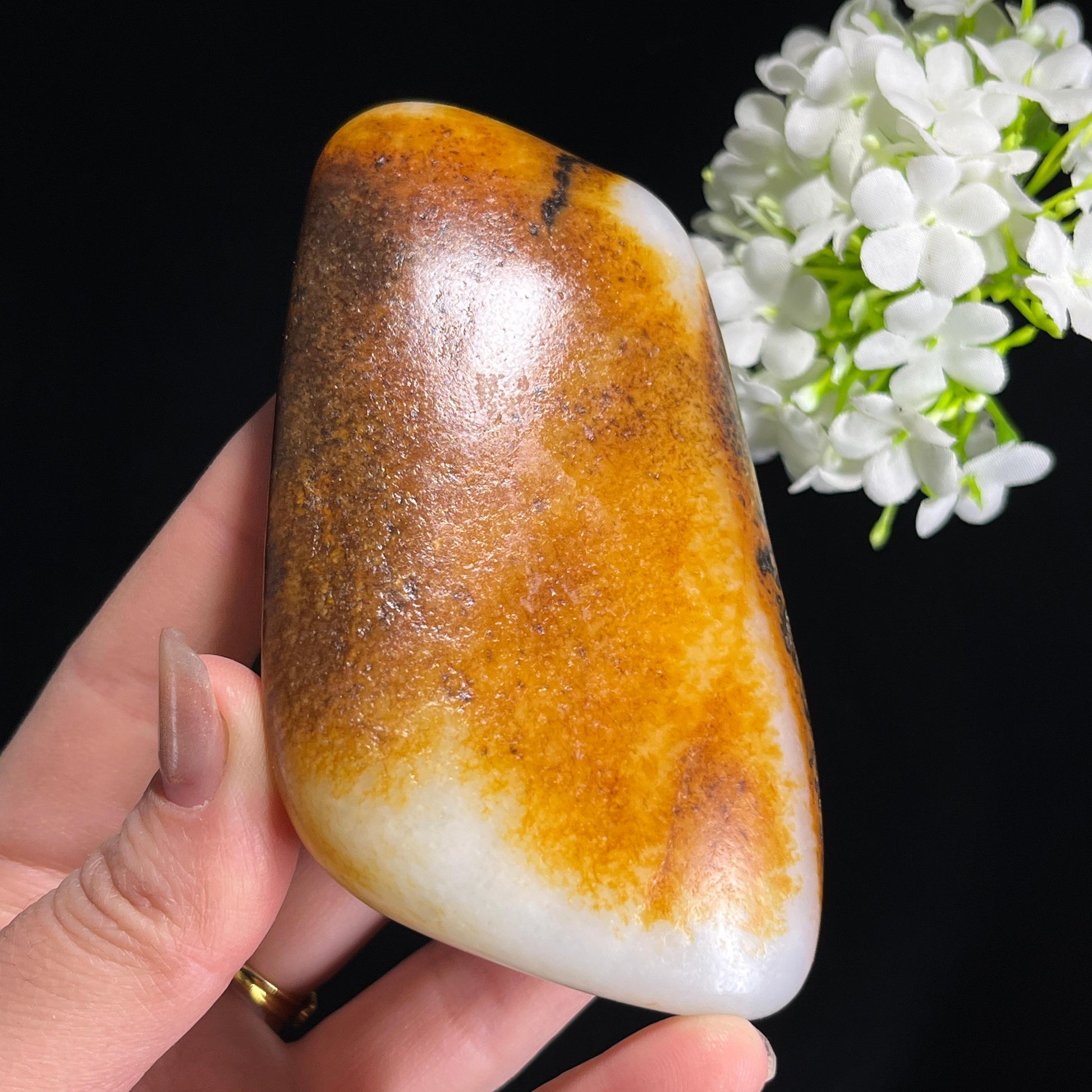 和田玉白玉“秋崖墨云”黑皮聚黄皮籽料（yc367746）