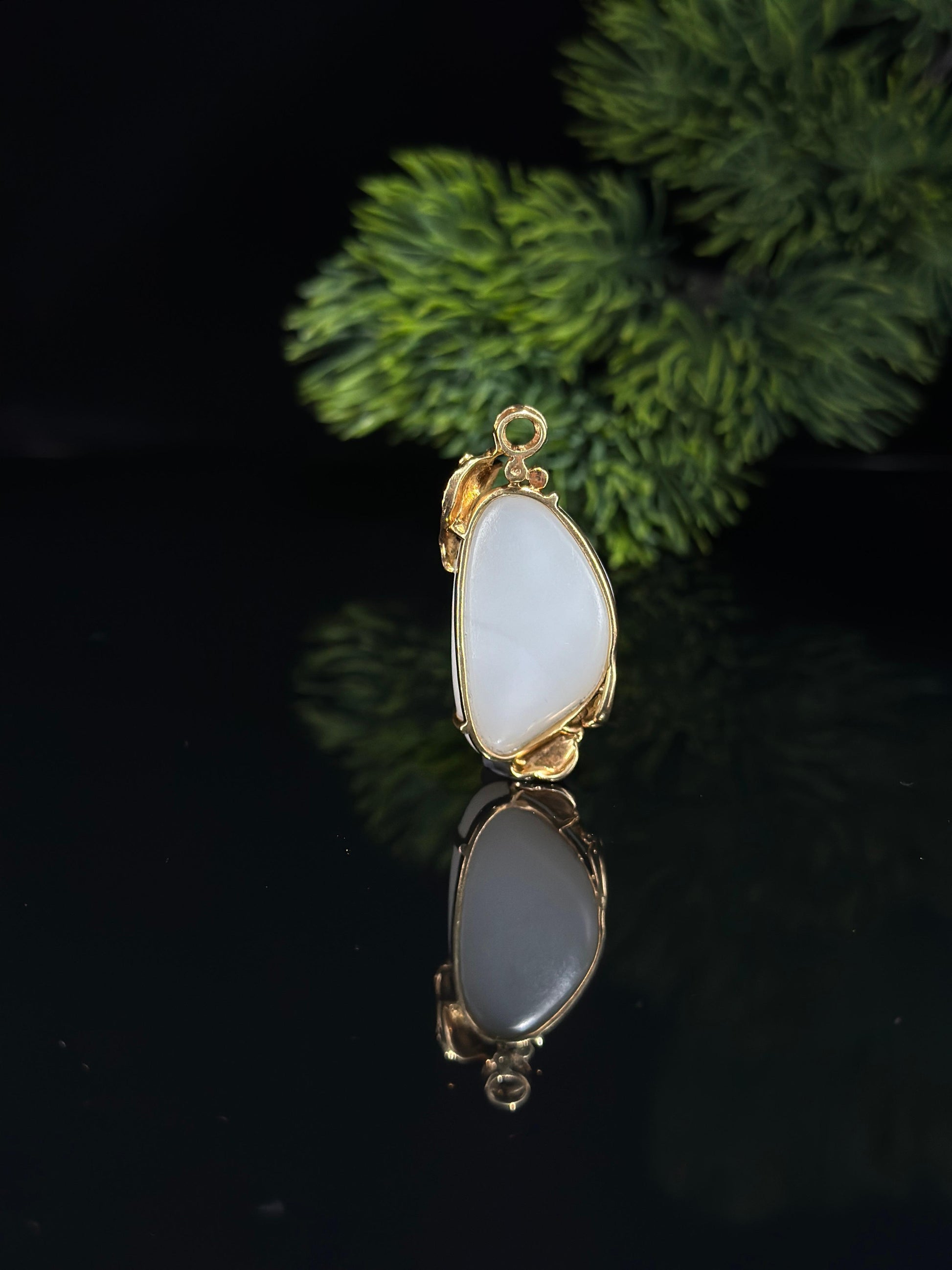 新疆和田玉珍品 18K 金镶光白籽籽料挂件（yc696715）