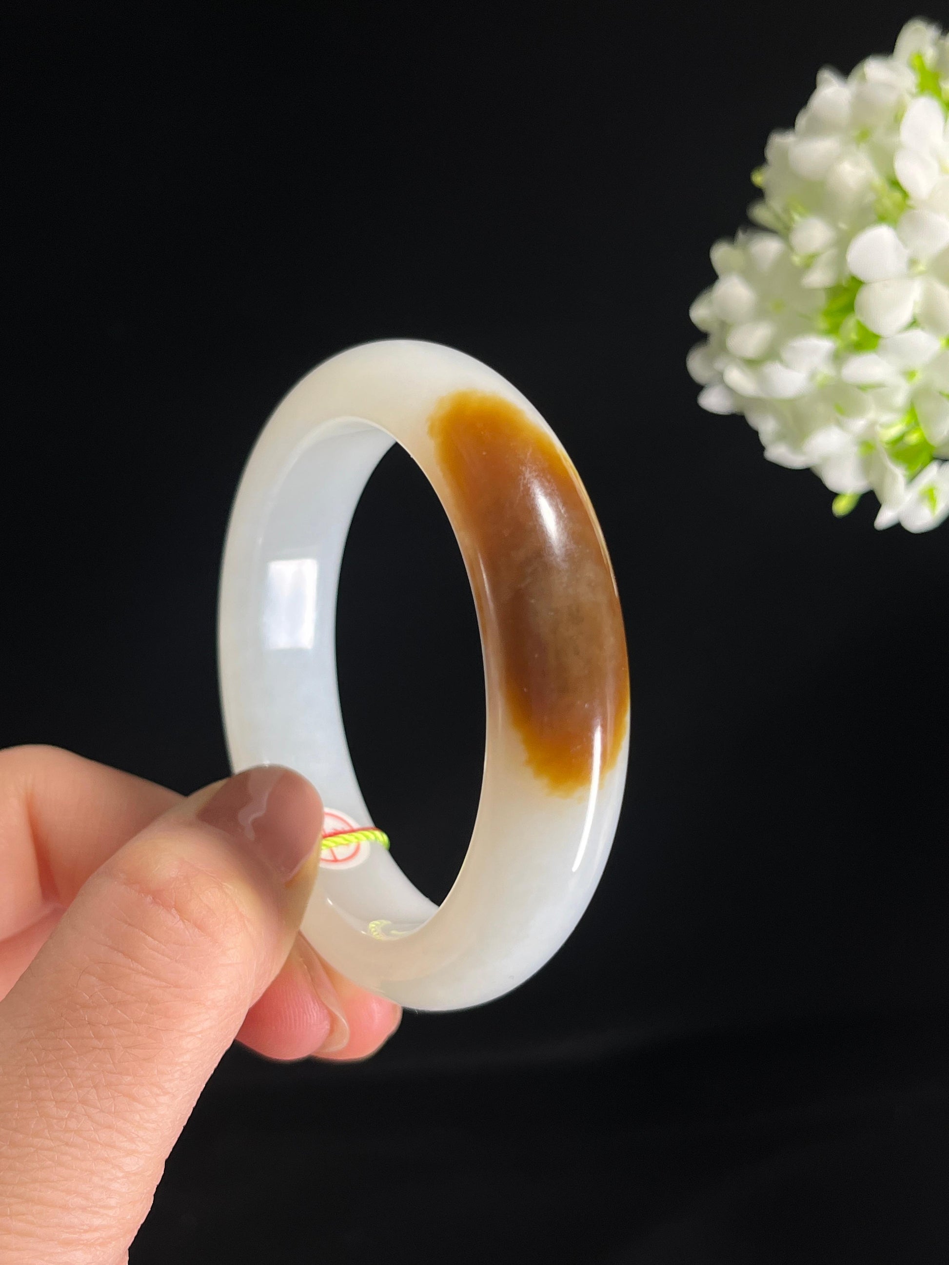 新疆天然和田玉“糖霜月”且末糖白手镯（卡55）（yc278081）