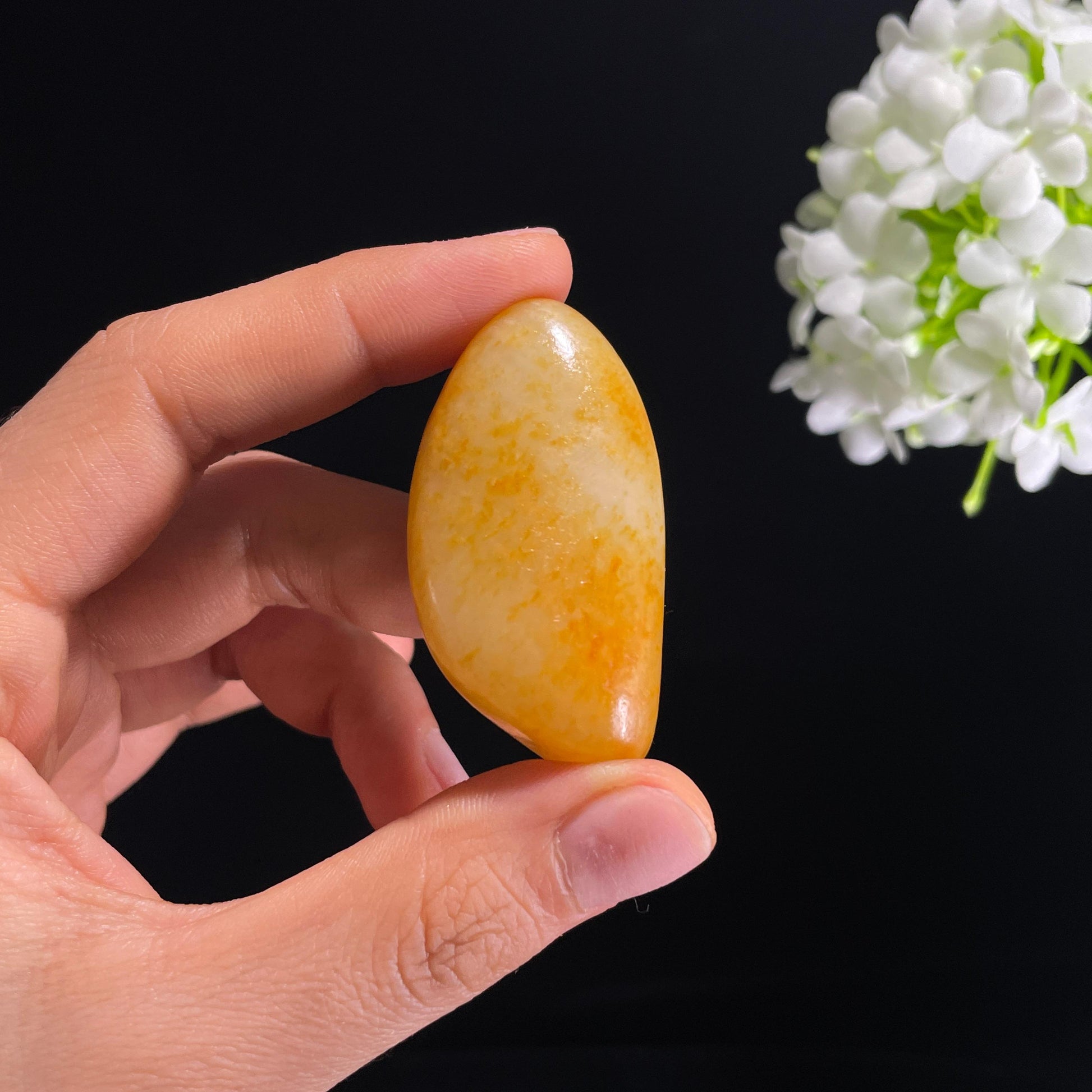 和田玉暖白种“秋阳落籽”金包银籽料（yc315429）