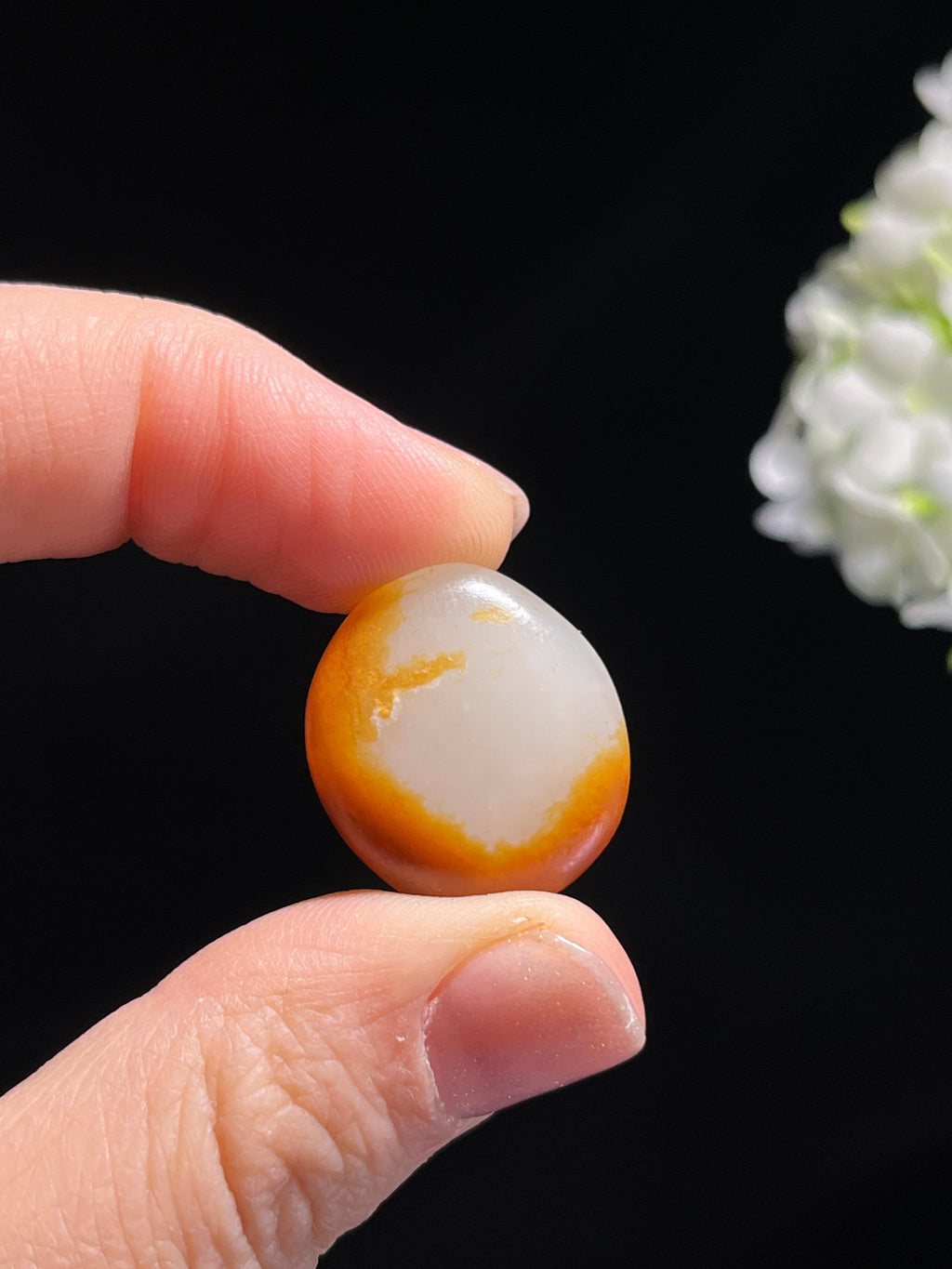 和田玉红沁皮籽料原石挂件（yc263825）