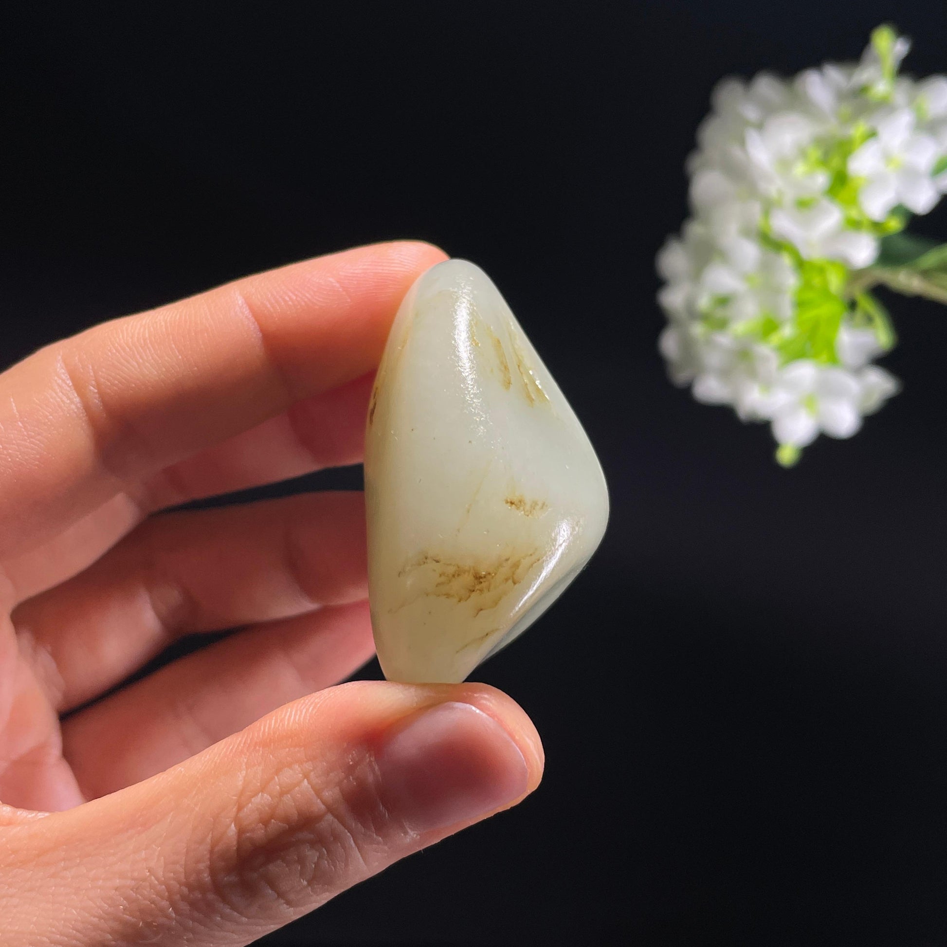 和田玉白玉“浅雪留痕”洒金皮籽料（yc324339）