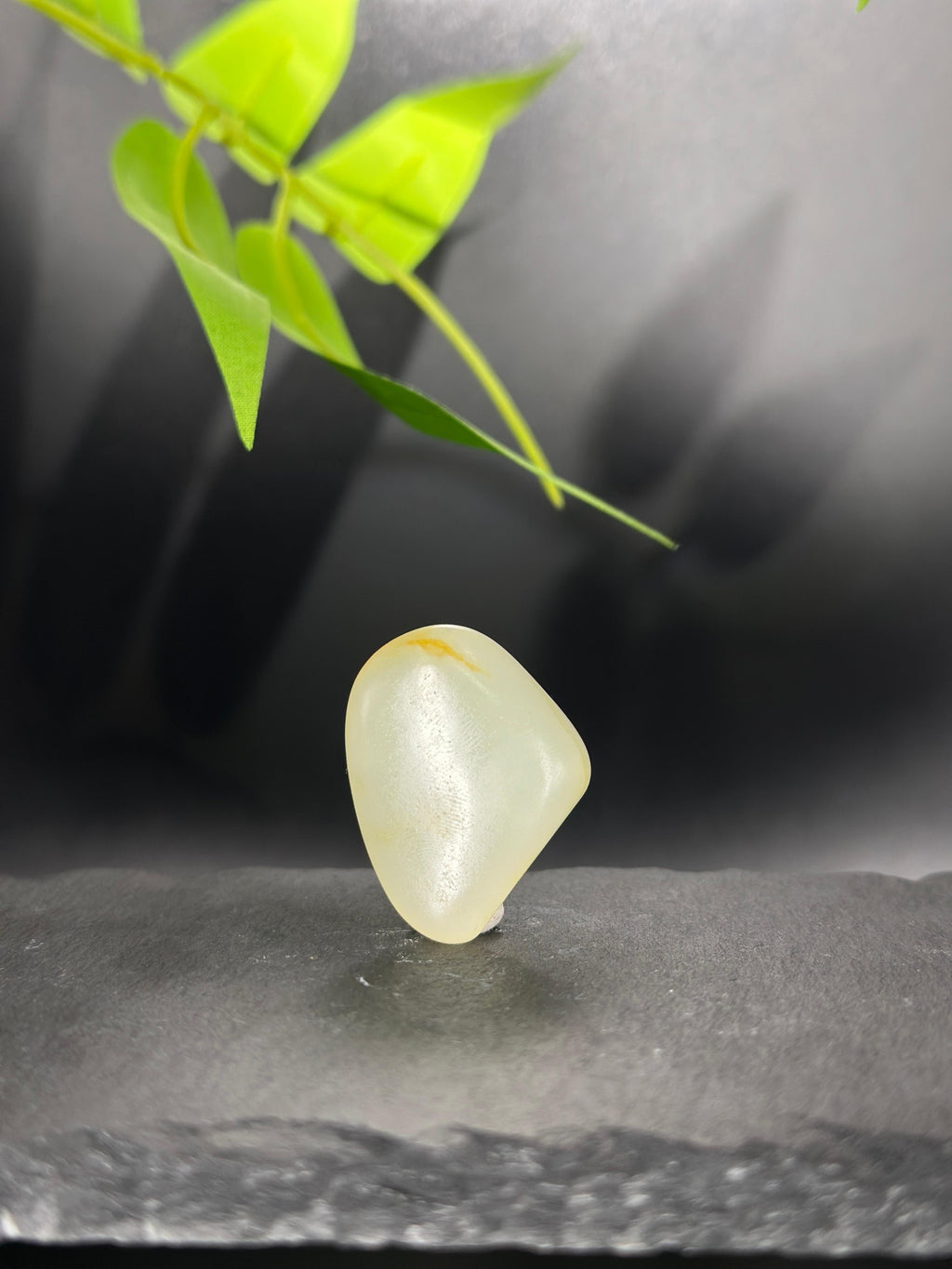 和田玉. 细肉油润淡金皮素件（yc784111）