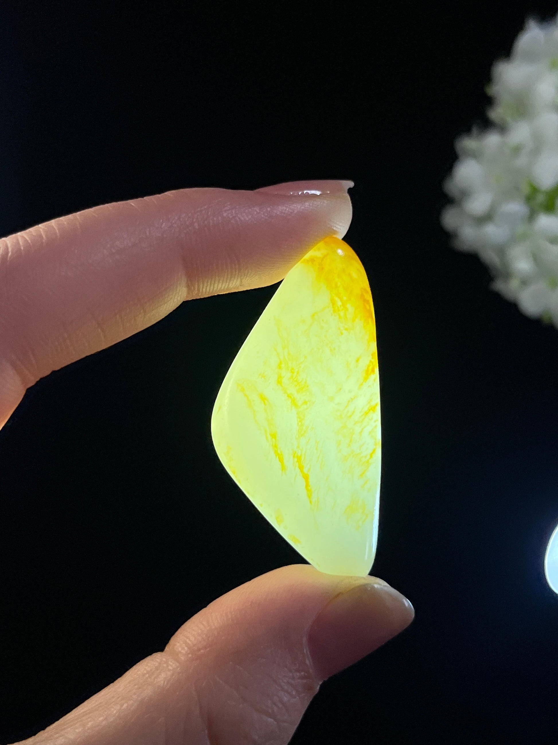 2025.11.29，和田玉白玉洒金皮“金砂卧玉”籽料原石挂件（yc278710）