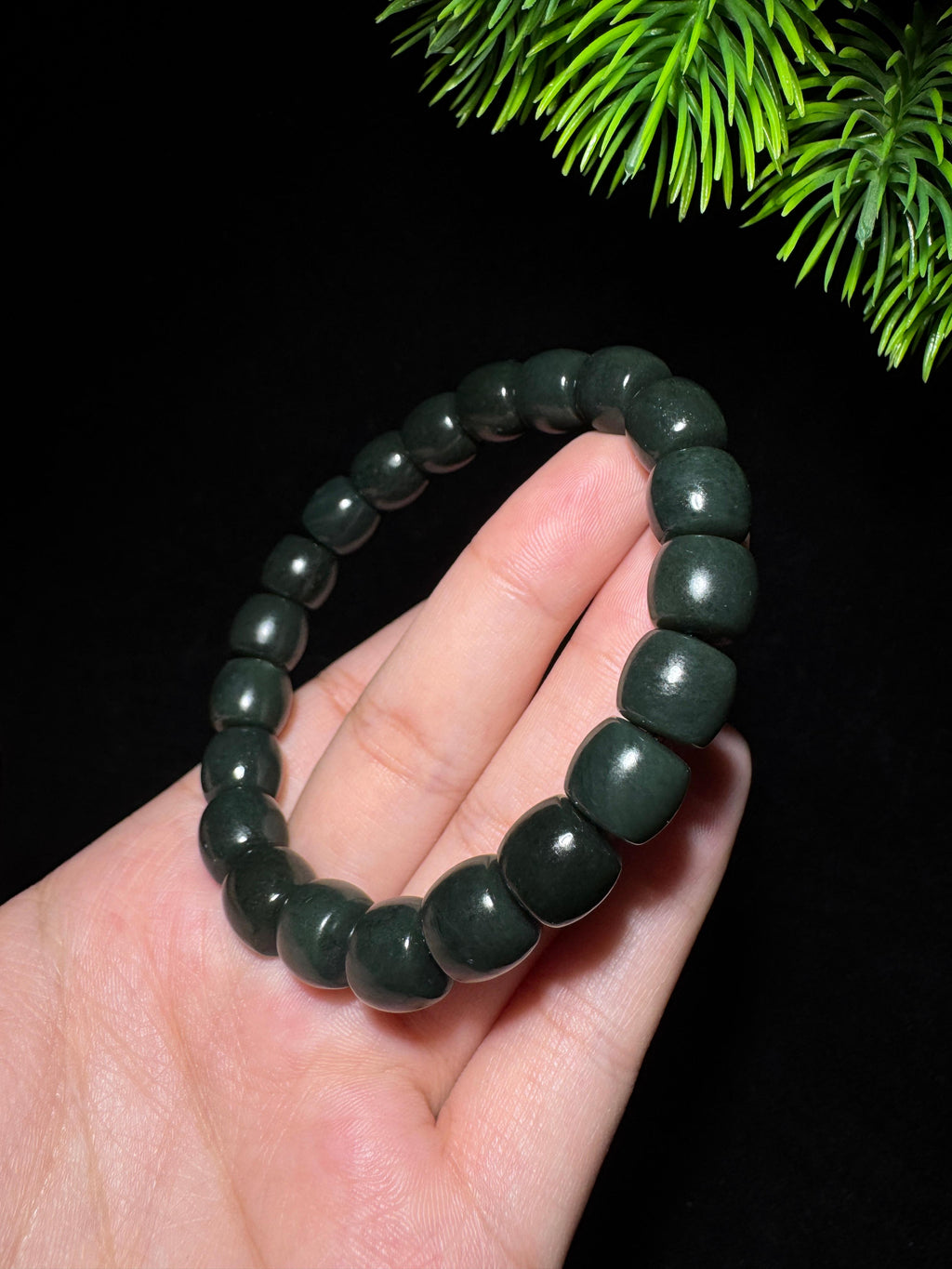 和田玉黑青老型珠手串（yc302934）