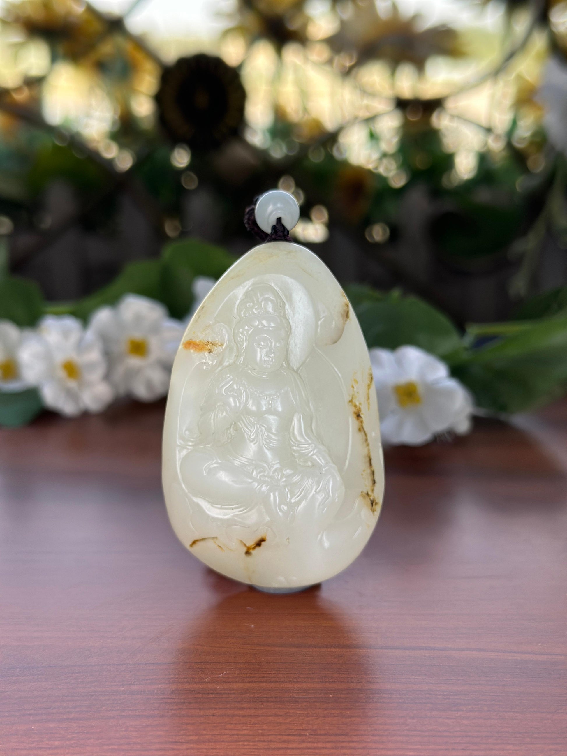 新疆和田玉精品秋梨皮籽料自在观音挂件（yc709776）