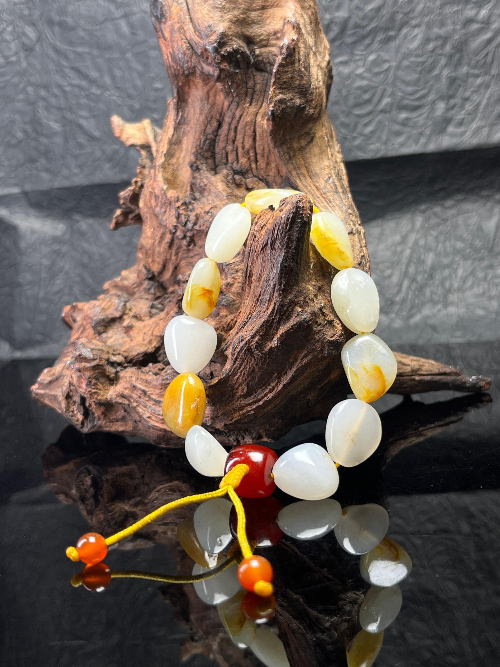 新疆和田玉天然籽料原石白玉洒金手串（yc232590）