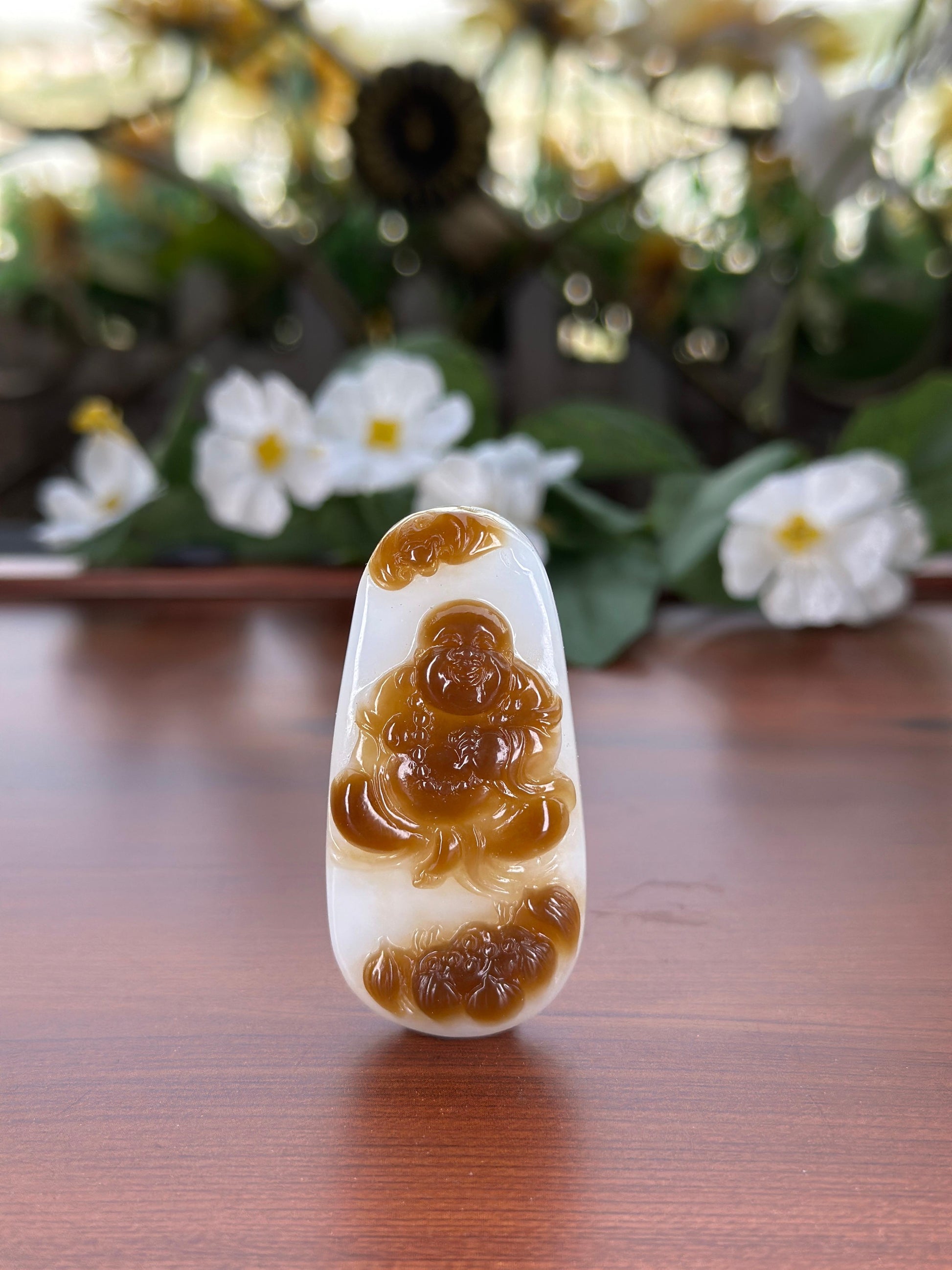 和田玉花开富贵糖白弥勒佛俏色雕挂件（yc704985）