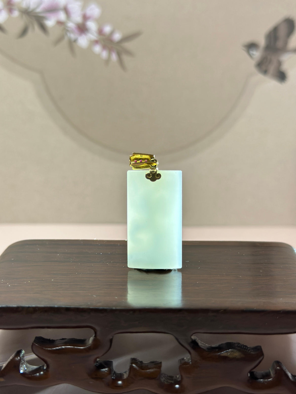 18K 金镶和田玉白玉错金梅花方牌吊坠（yc775674）
