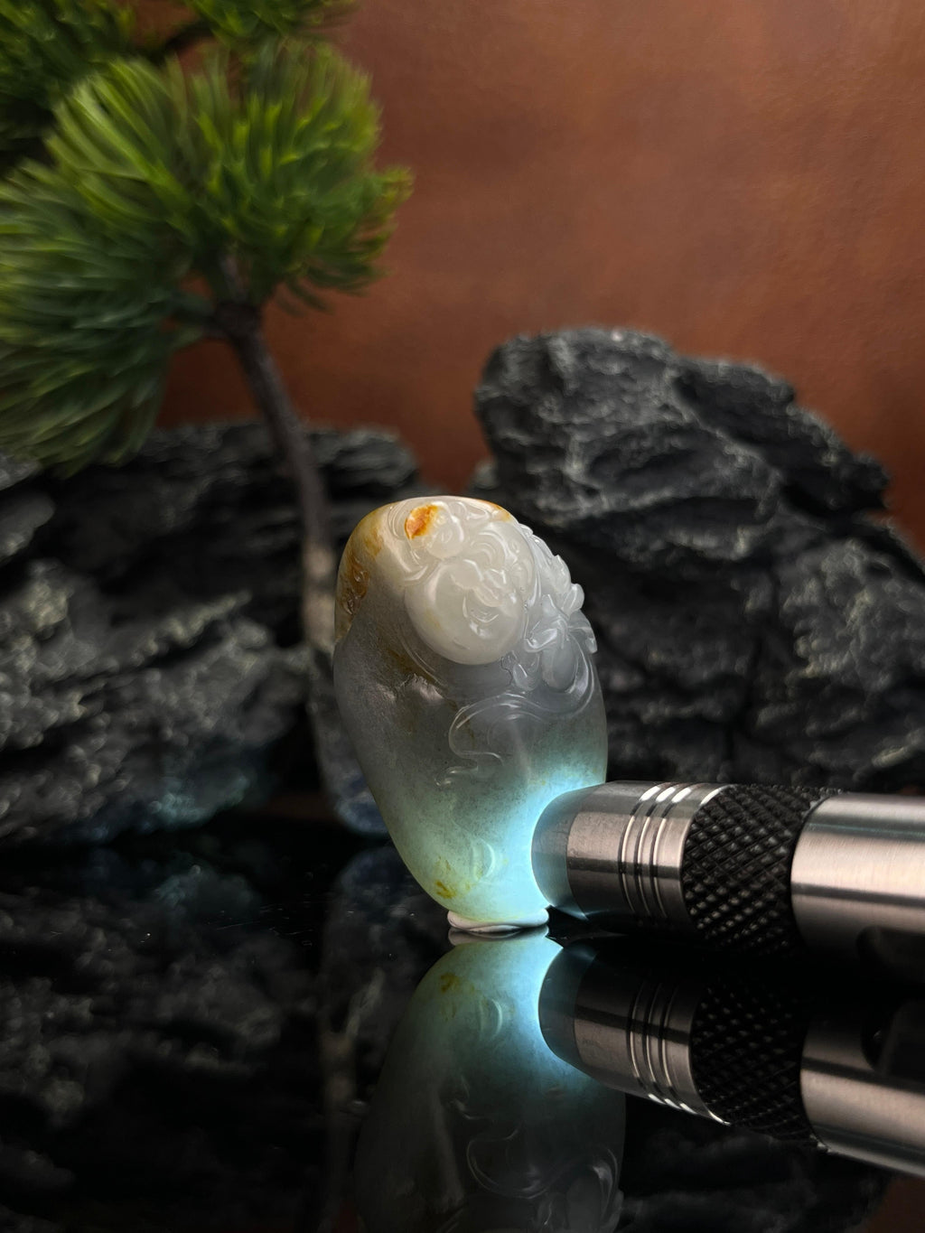 和田玉青花弥勒佛雕刻挂件（yc222784）