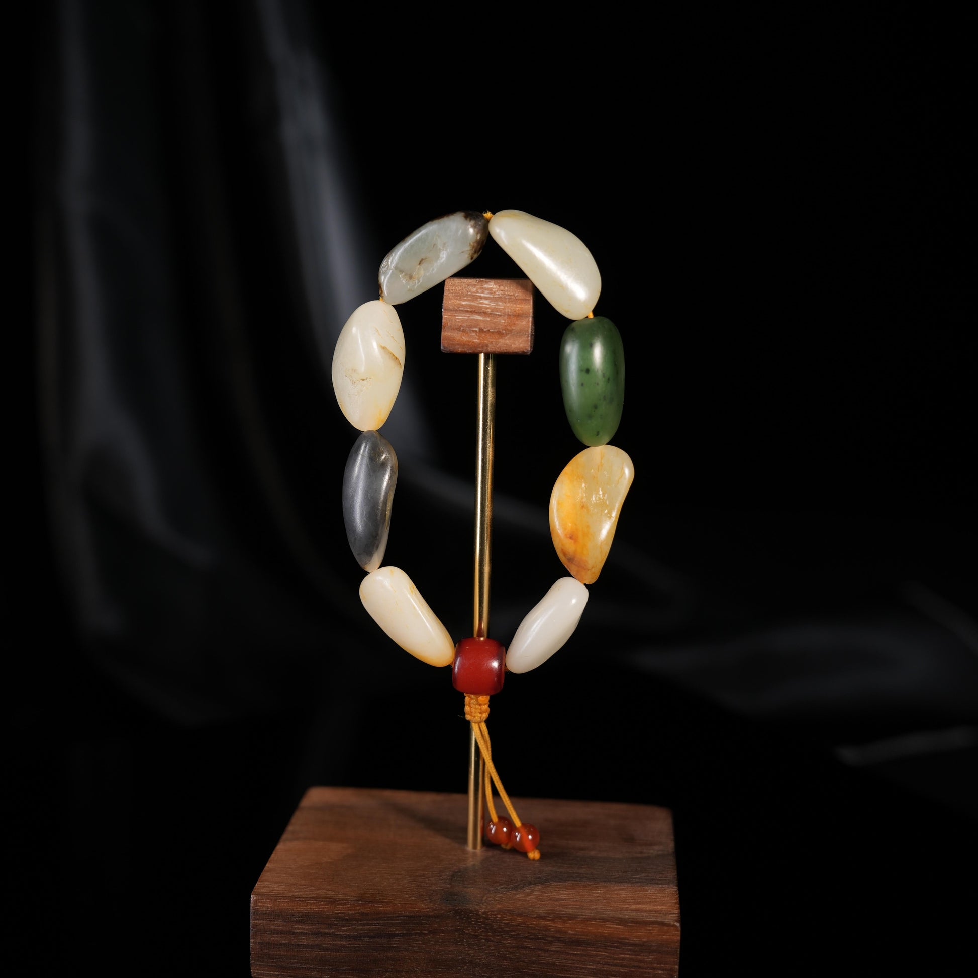 新疆天然和田玉多宝原籽手串（8颗）（yc449725）