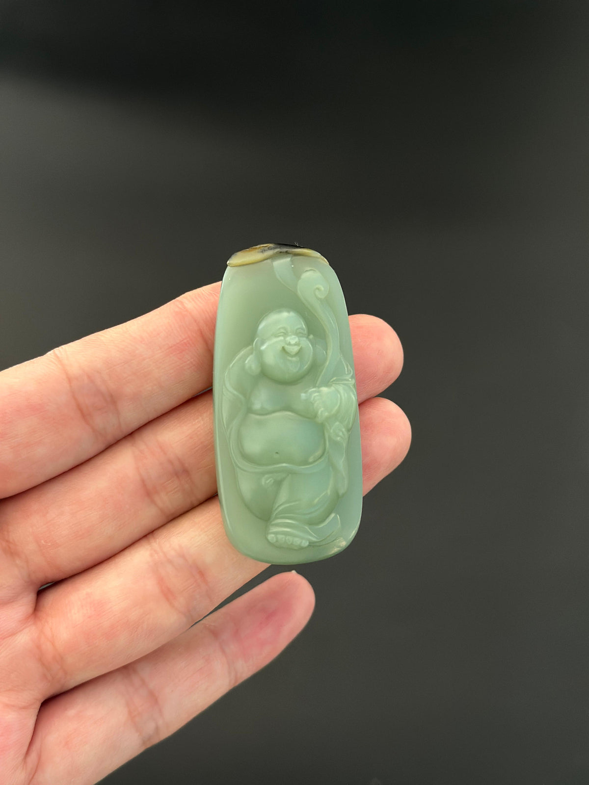 和田玉.籽料沙枣青佛公吊坠（yc783703）