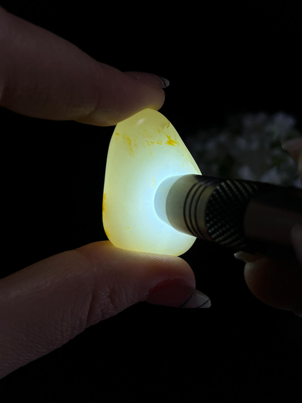 新疆和田玉天然白玉洒金籽料原石挂件（yc250201）