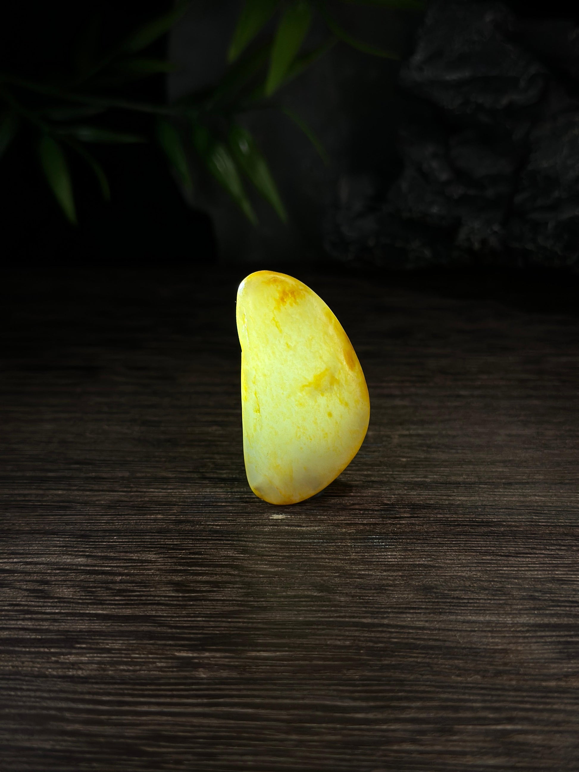 新疆和田玉白玉洒金皮籽料挂件（yc715797）