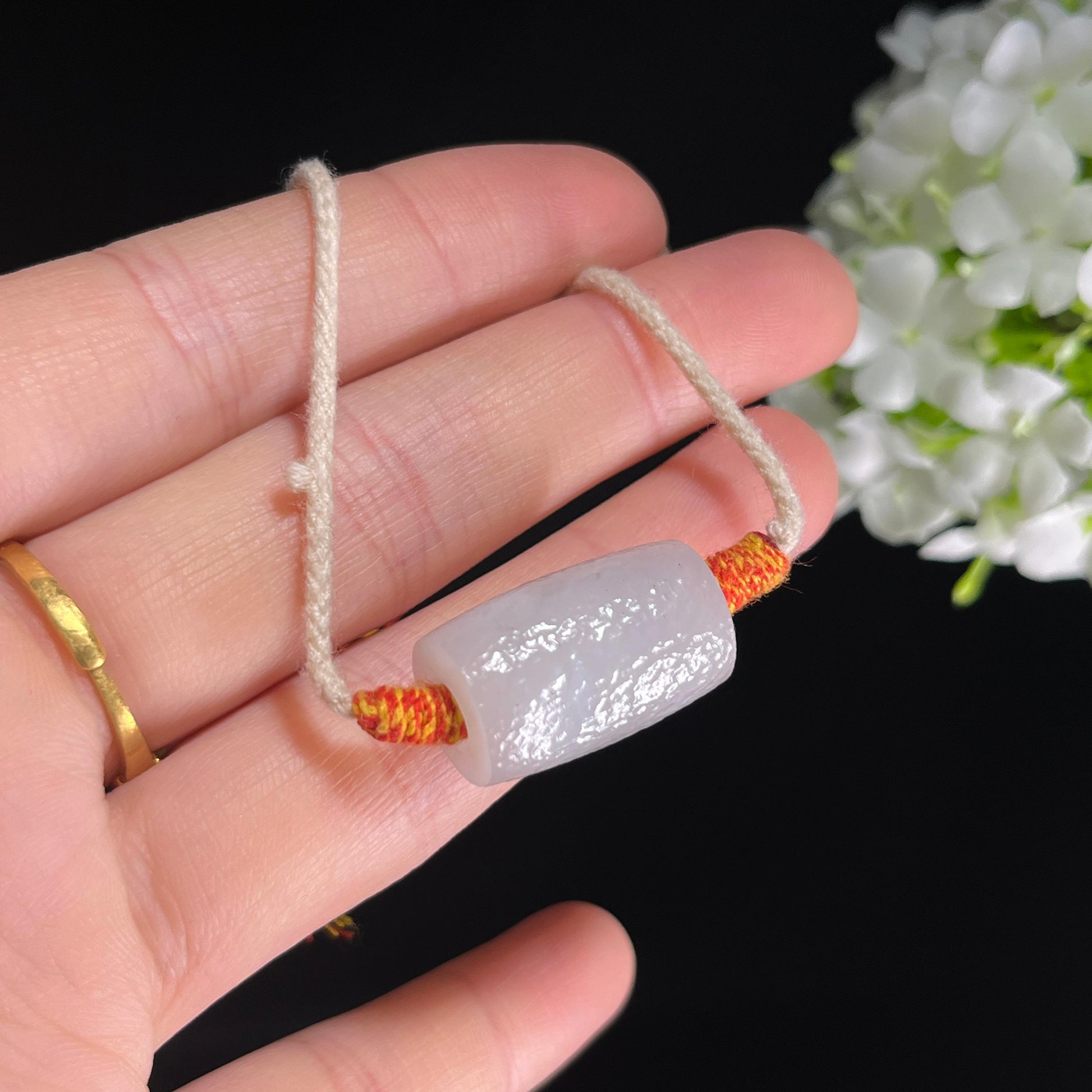 和田玉青花料“遇乐子”籽料雕刻勒子挂件（yc284647）