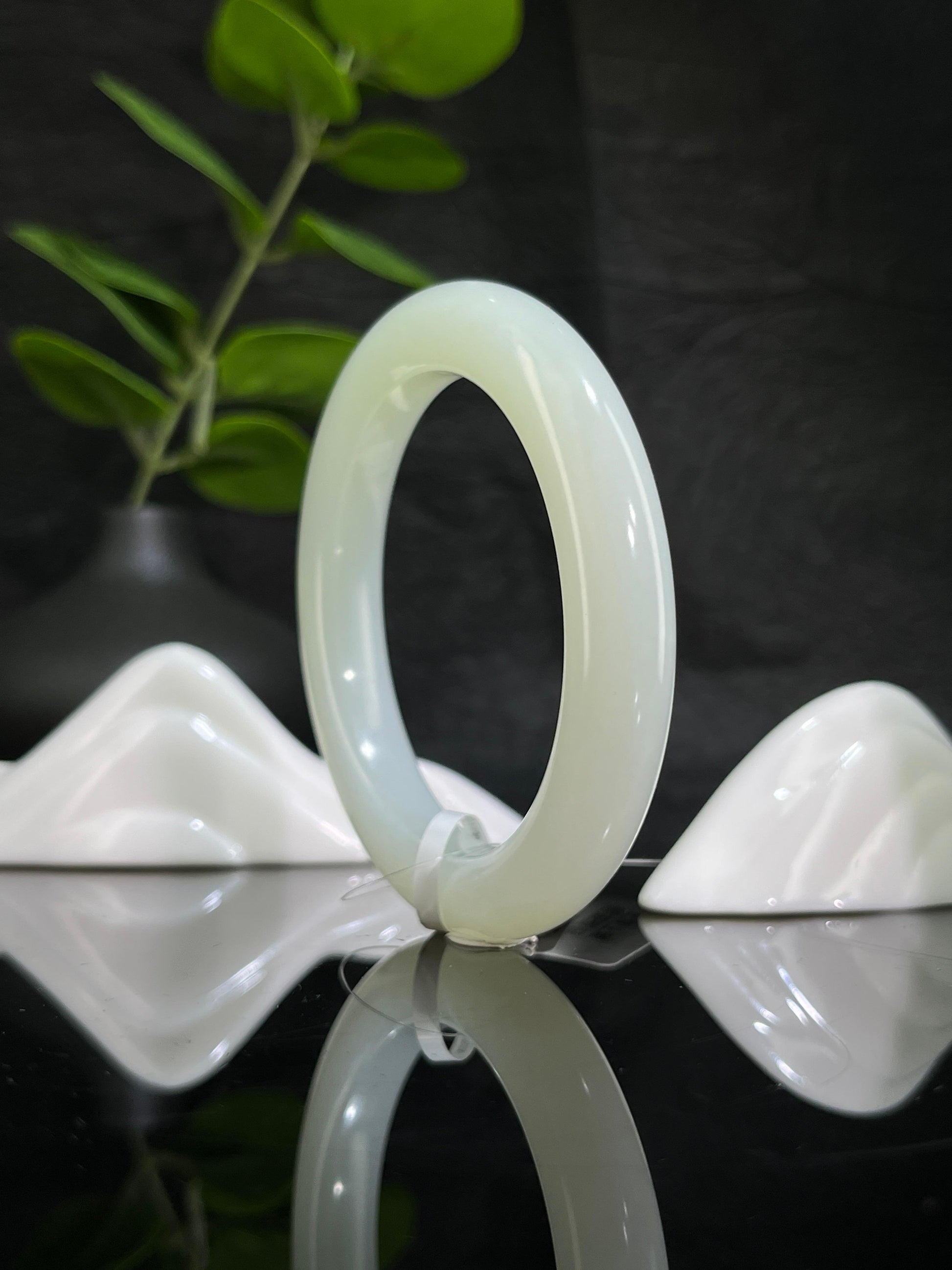 和田玉高青白手镯（54卡）（yc231974）