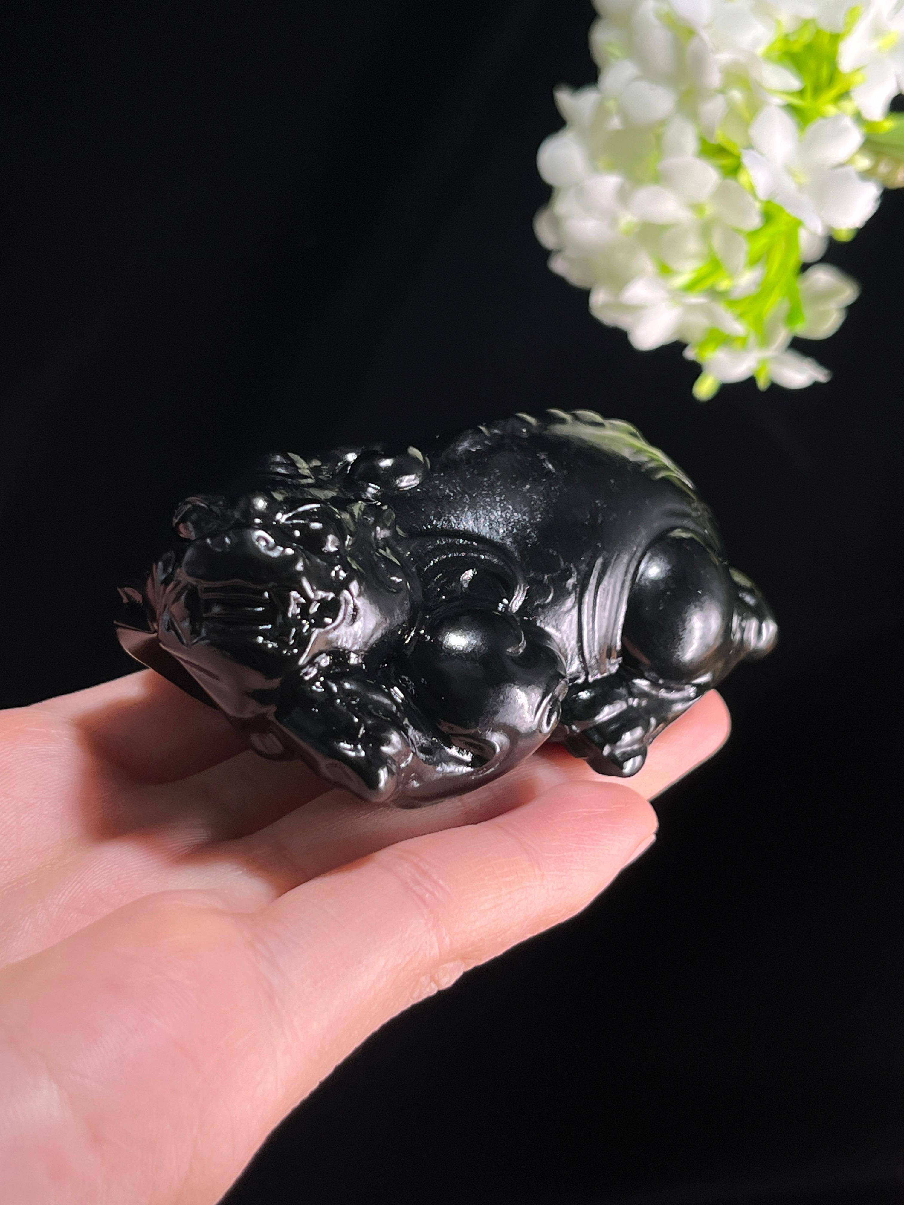 和田玉黑青貔貅把件（yc267473） – 添福玉器