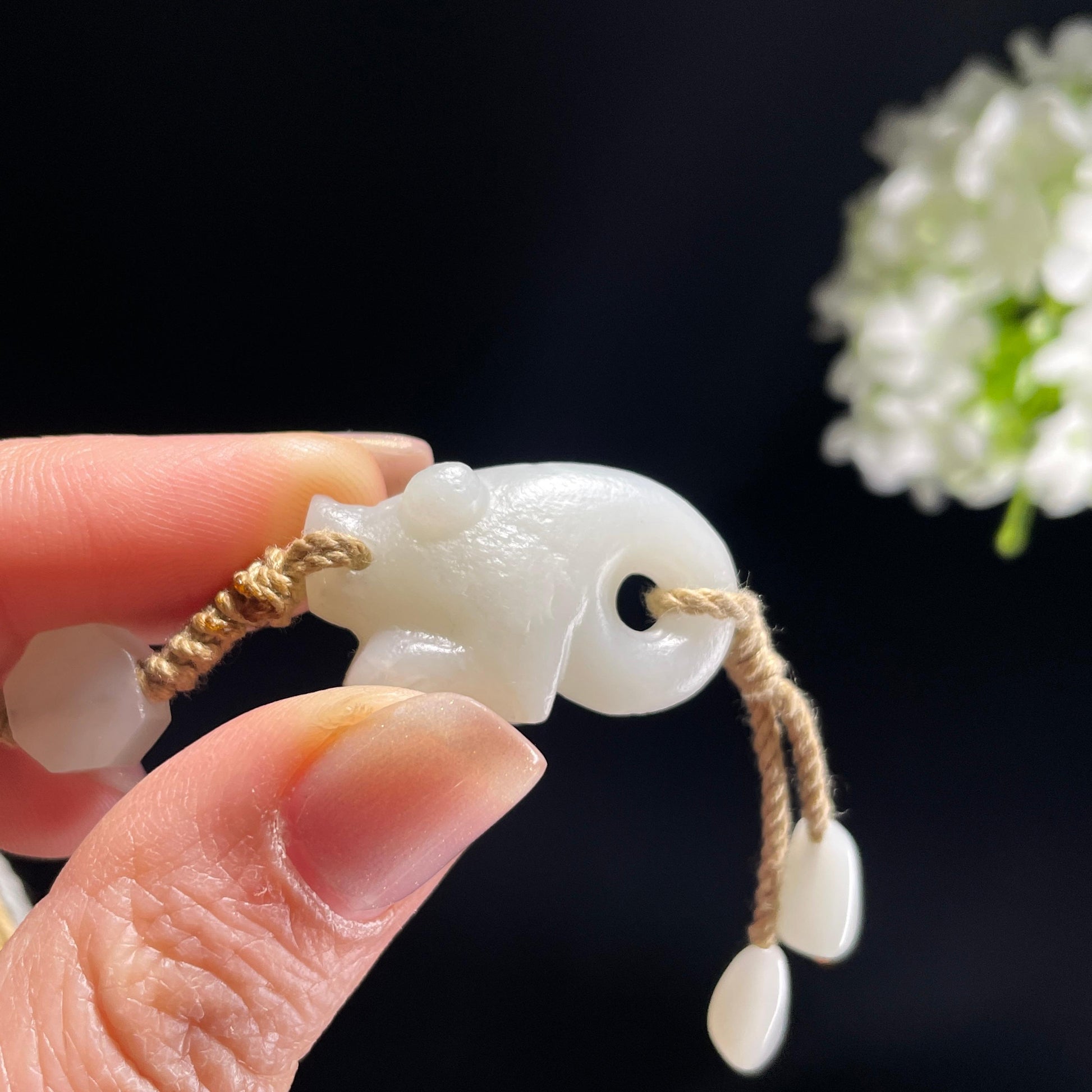 新疆天然和田玉白玉仿古玉猪龙雕刻挂件（yc360362）