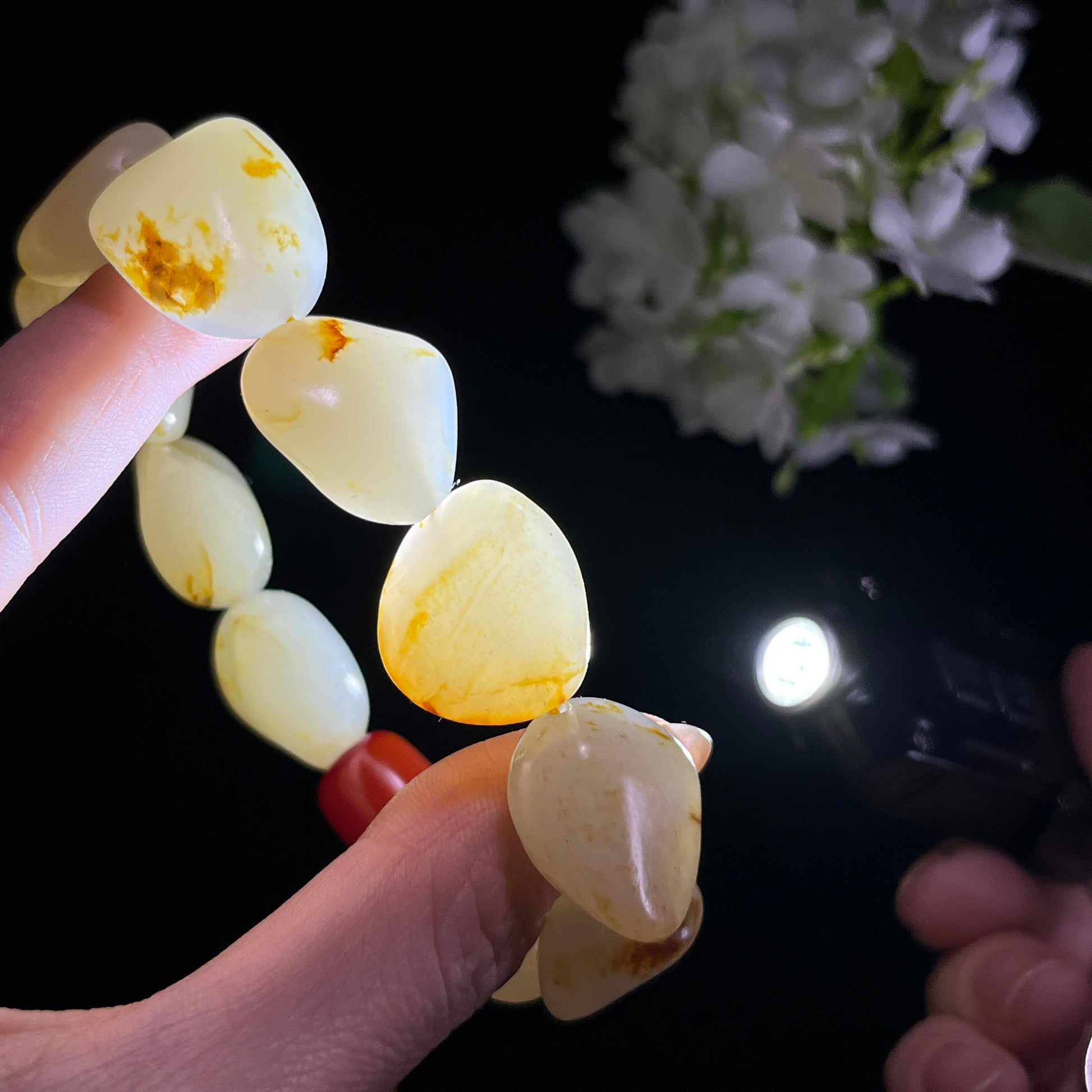 和田玉白玉洒金皮红皮籽料原籽手串（yc347507）