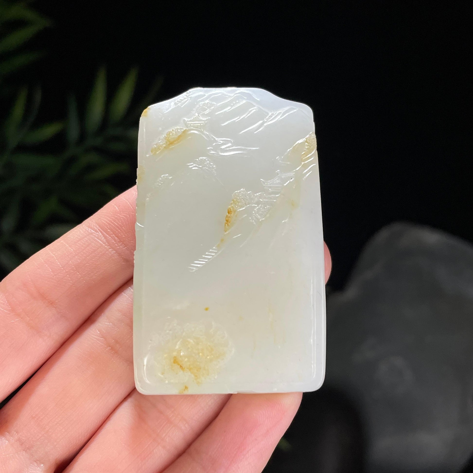 新疆和田玉珍品白玉洒金皮籽料山水牌（yc712165）