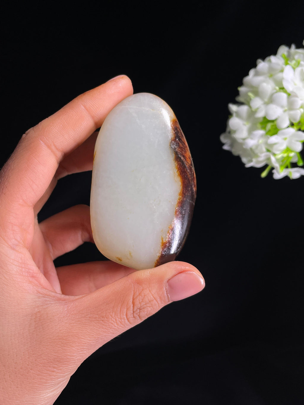 和田一级白玉聚黑皮籽料原石（yc265003）