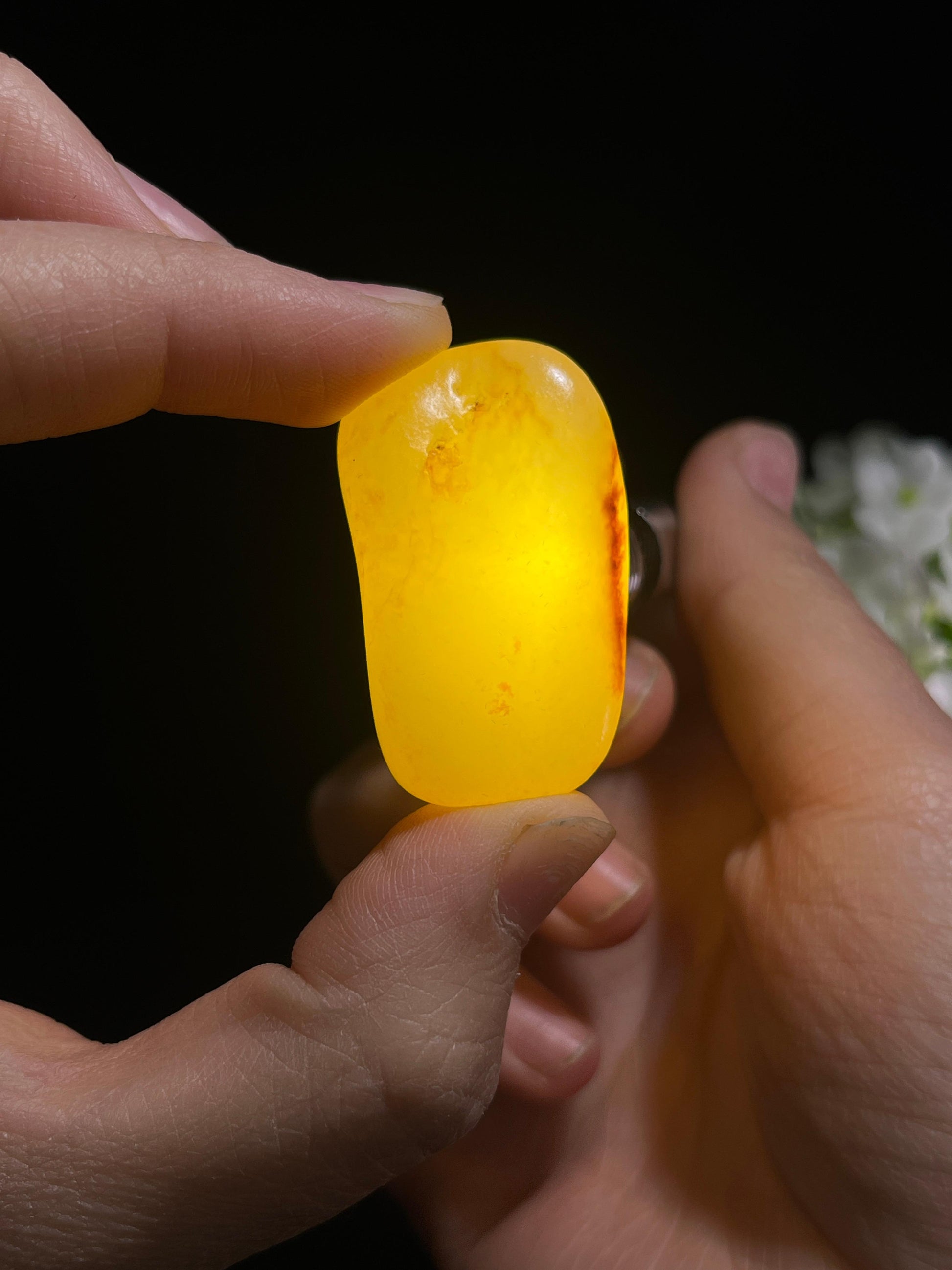 新疆和田玉收藏级洒金皮籽料原石（yc253638）