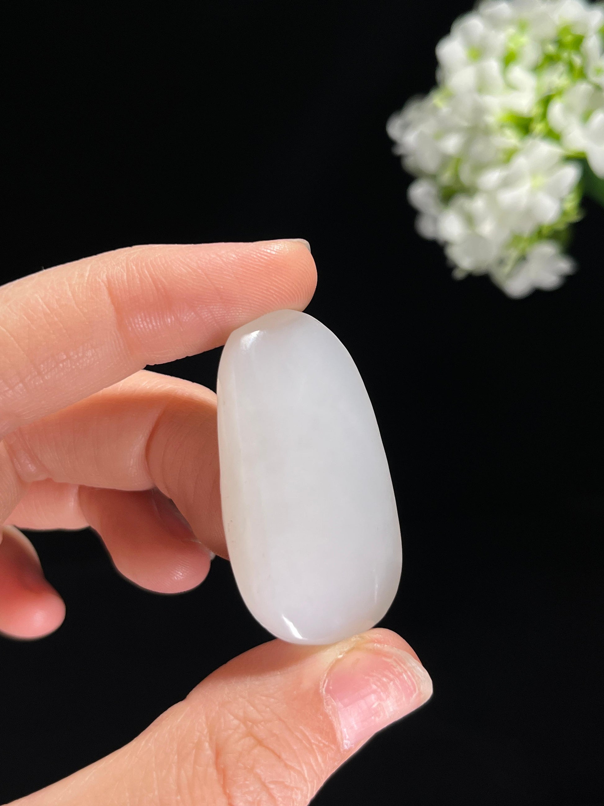 和田玉白玉“慈悲为怀”弥勒佛雕刻挂件（yc257305）