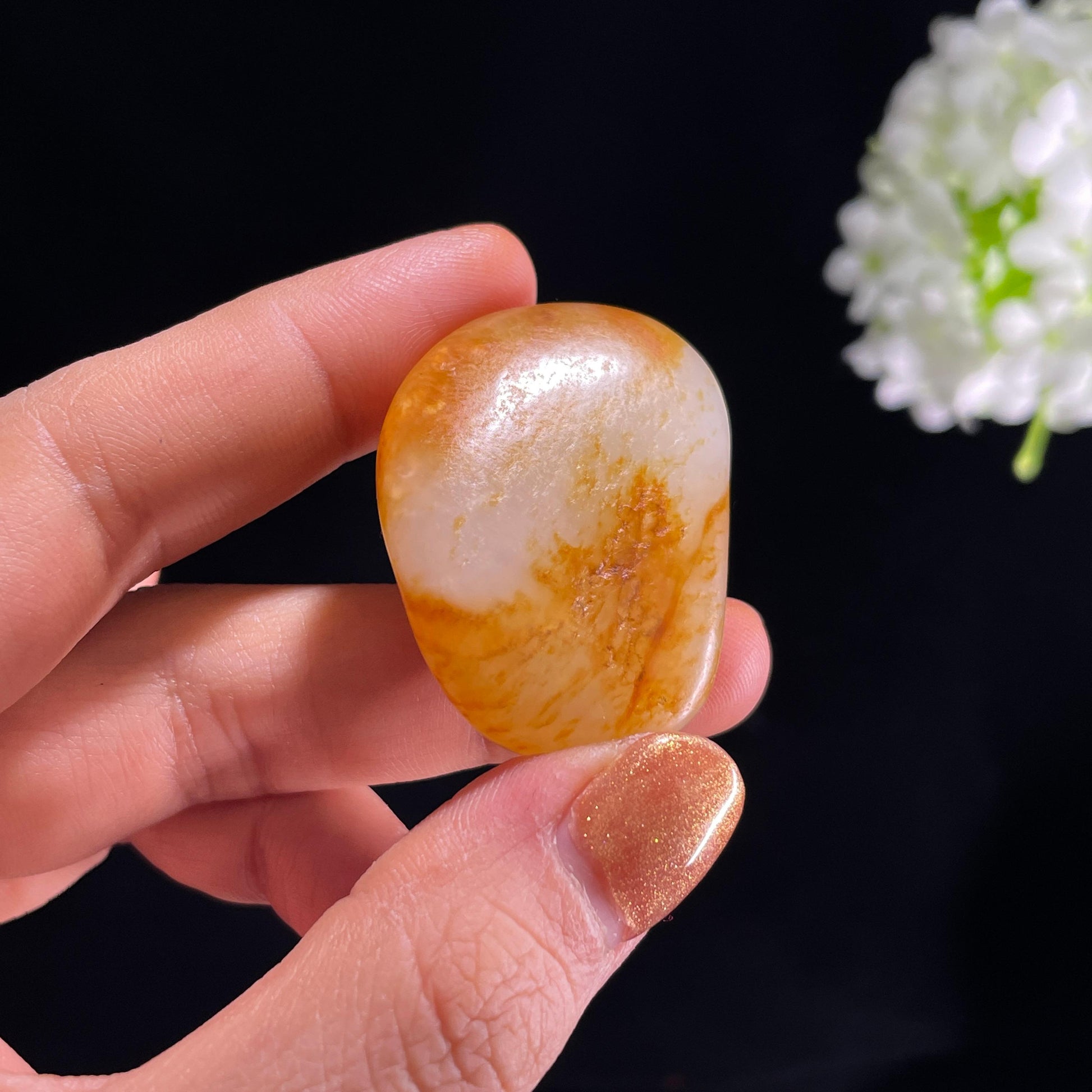 和田玉白玉“秋江染霞”红皮白肉籽料（yc387317）