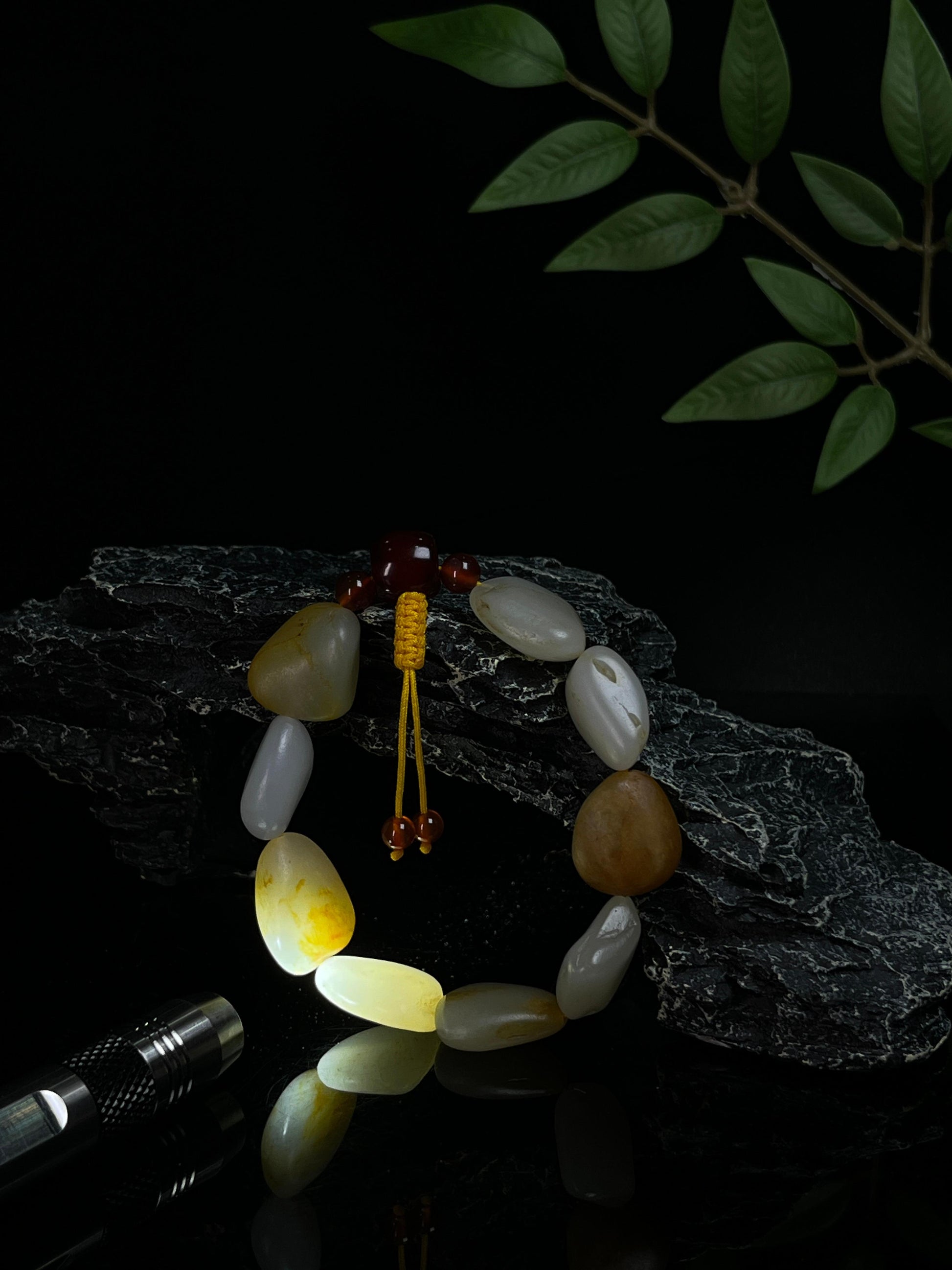 新疆天然和田玉籽料原石手串（yc230367）