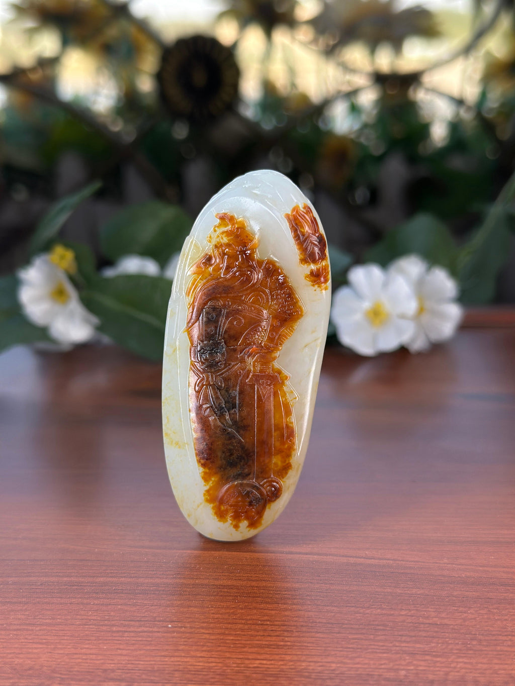 新疆和田玉珍品红皮白肉籽料关公俏色雕挂件（yc707519）