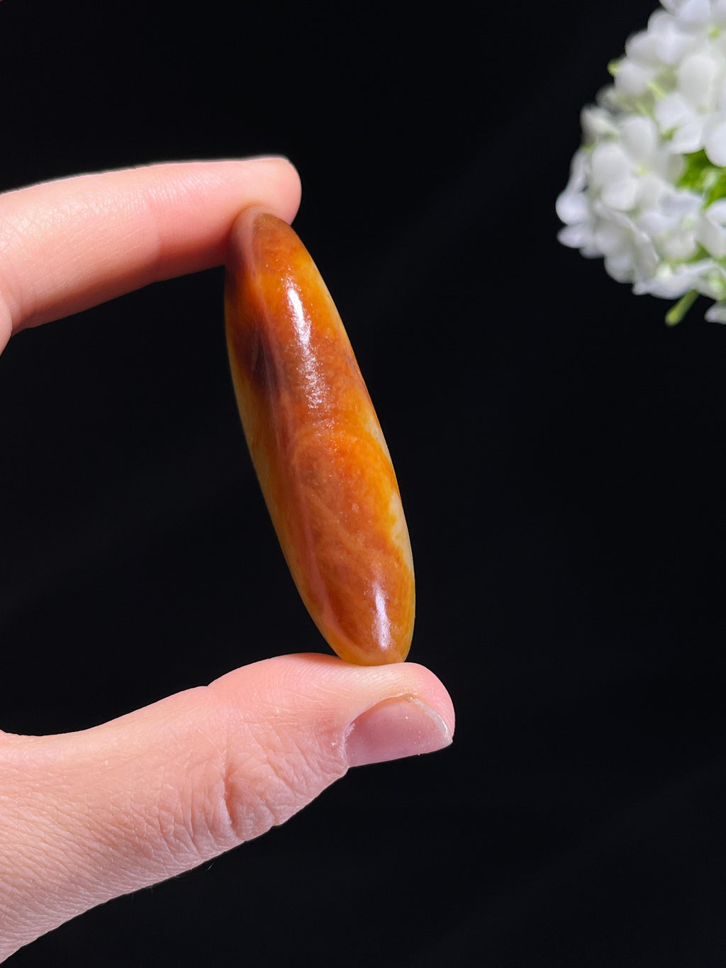 新疆天然和田玉光白籽料原石聚红皮挂件（yc262845）