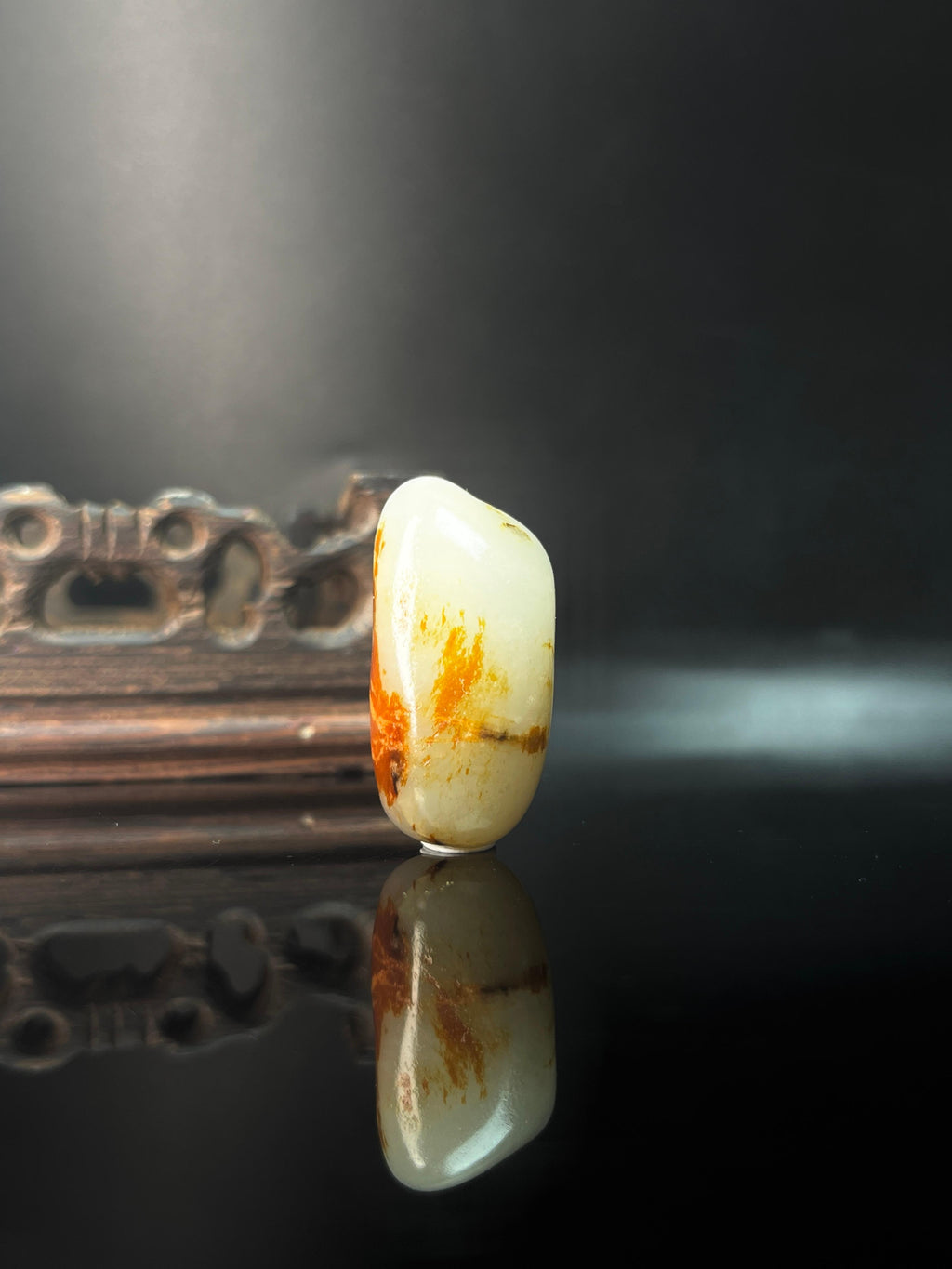 新疆和田玉籽料原石聚红皮挂件（yc236570）