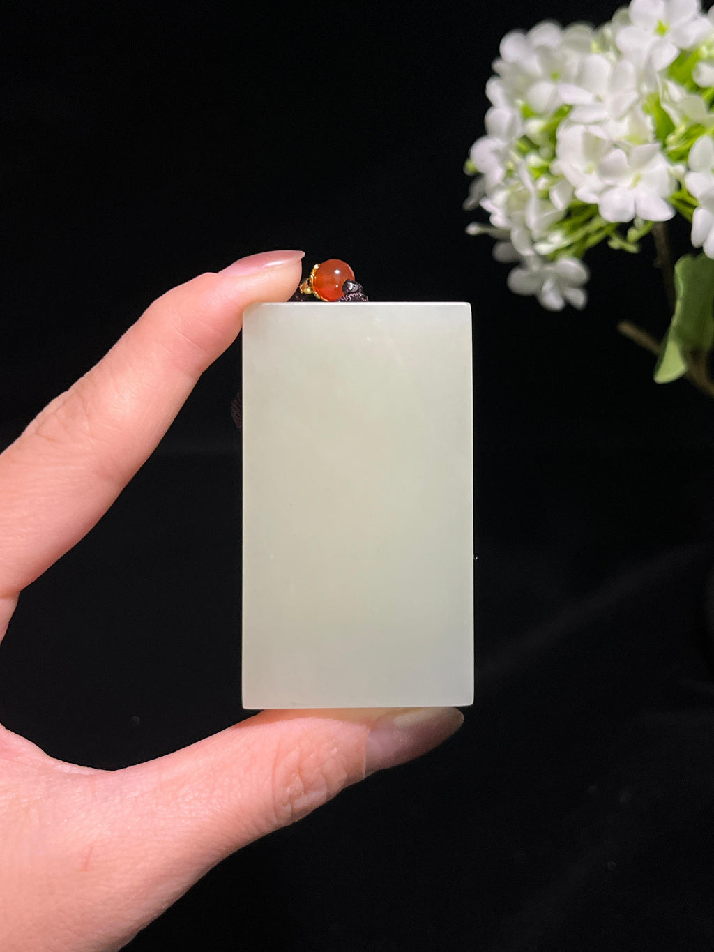 和田玉且末糖蓝观音雕刻牌（yc250448）