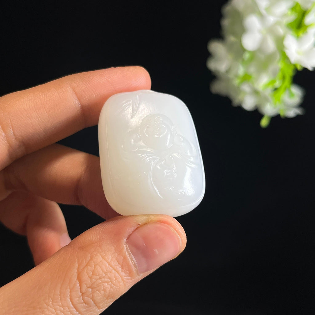 新疆天然羊脂白玉弥勒佛雕刻挂件（yc349427）