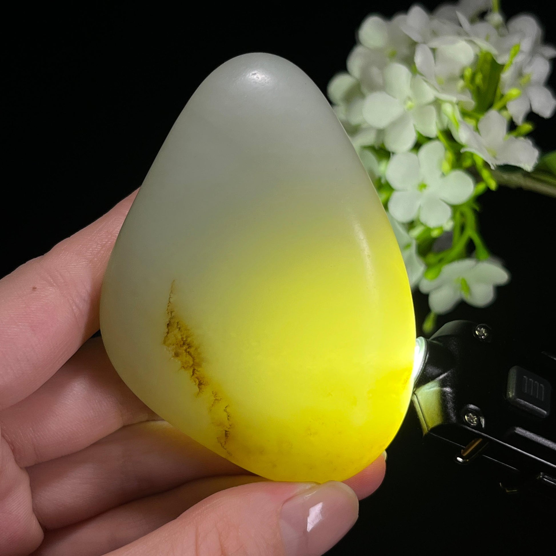 和田玉青白种籽料原石（yc308805）