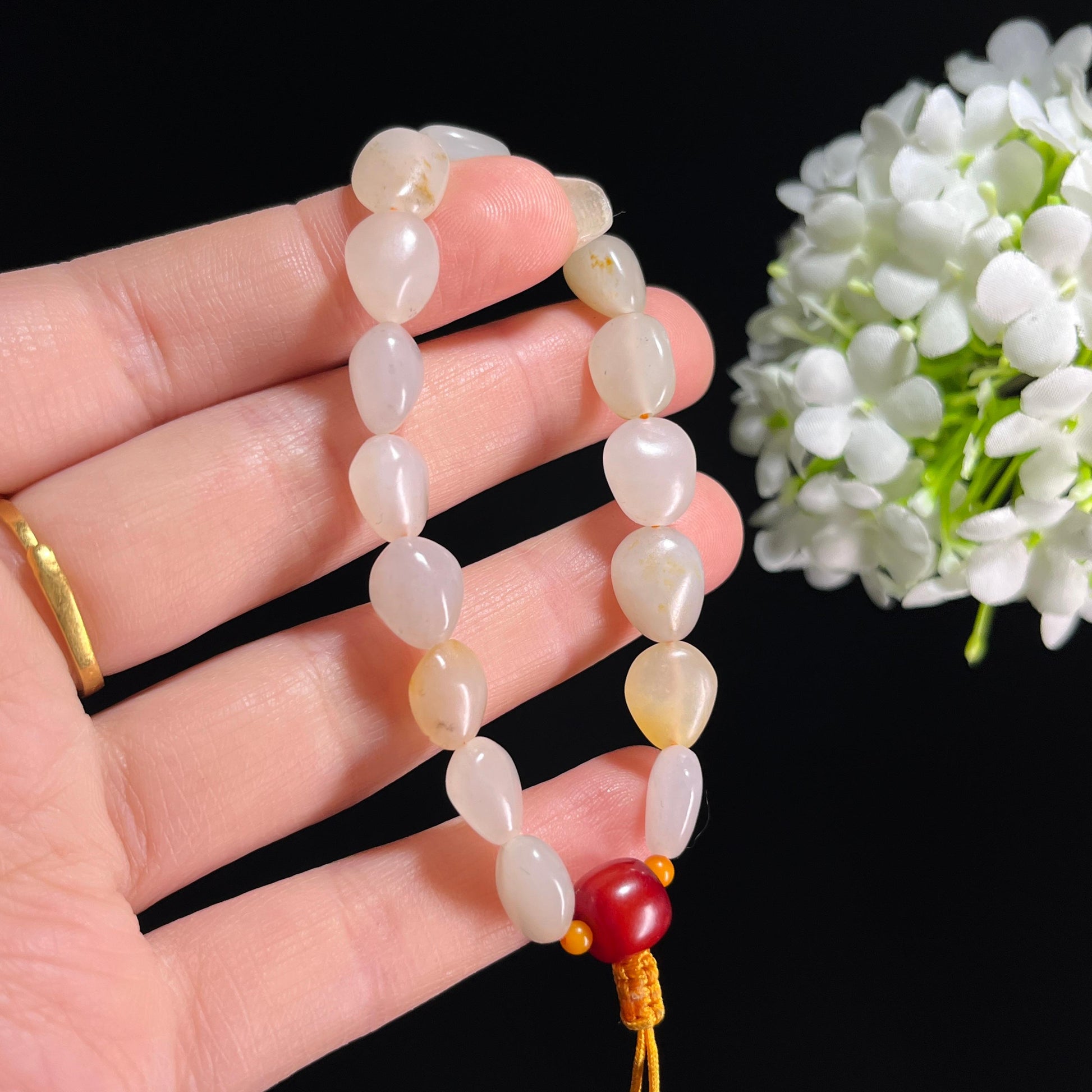 和田玉白玉洒金皮籽料原籽手串（yc332455）