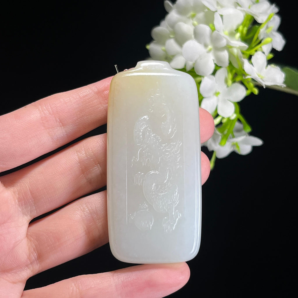 和田玉且末糖白玉“单刀赴会”关公雕刻挂件（yc304854）