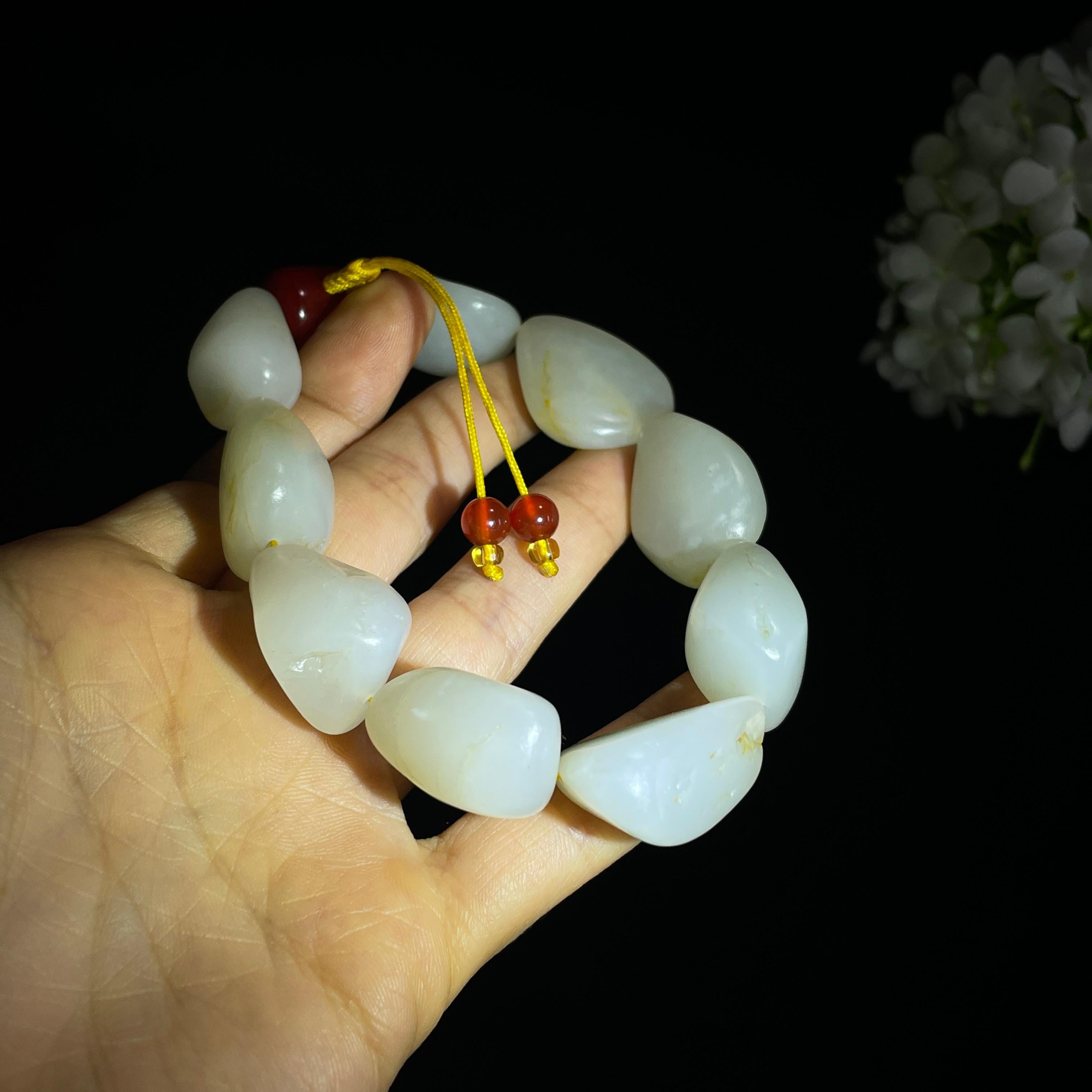 和田玉白玉青白玉“白焰随行”籽料原籽手串（yc320442） – 添福玉器