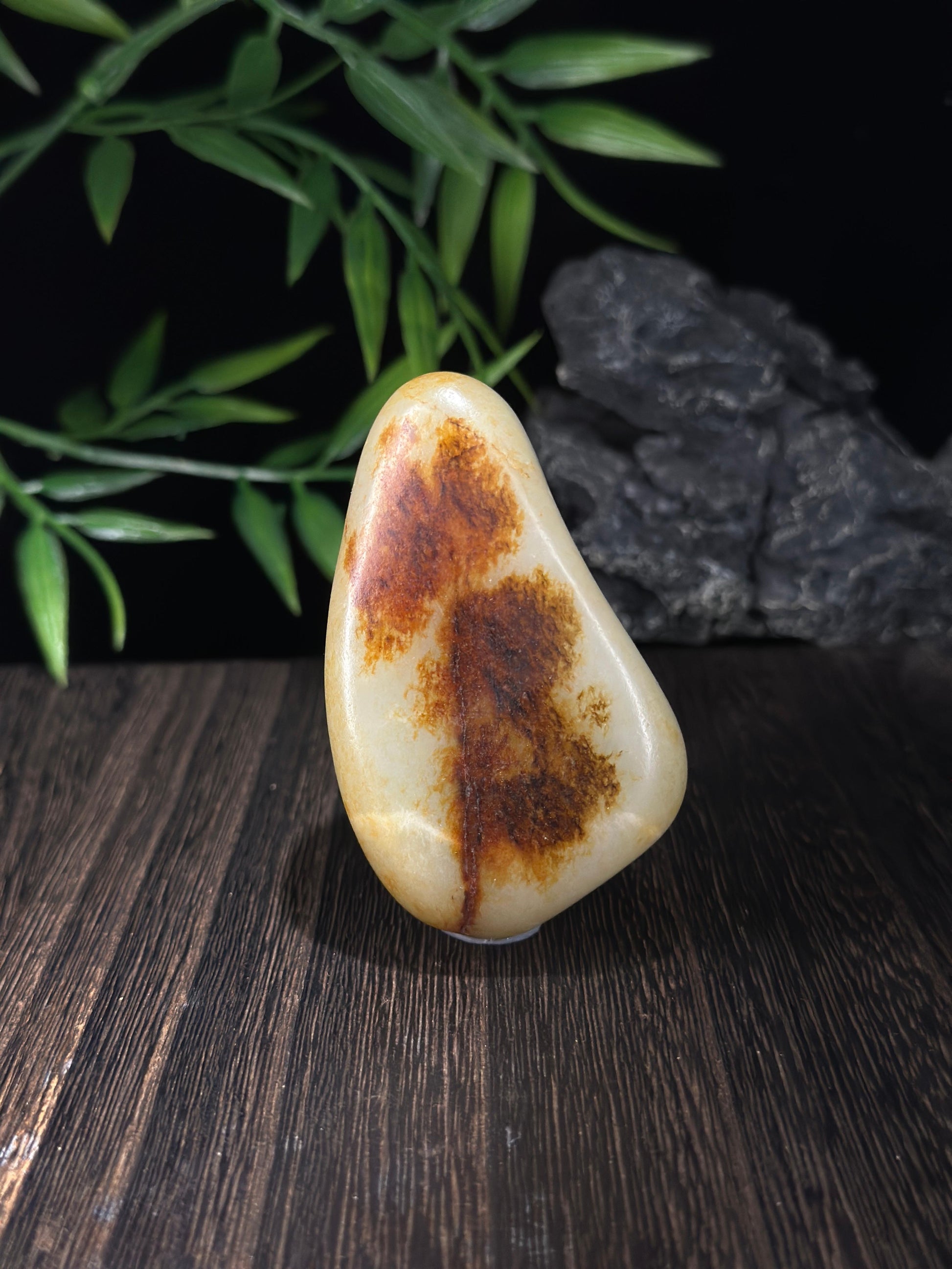 和田玉青白玉聚红皮籽料手把件（yc714327）