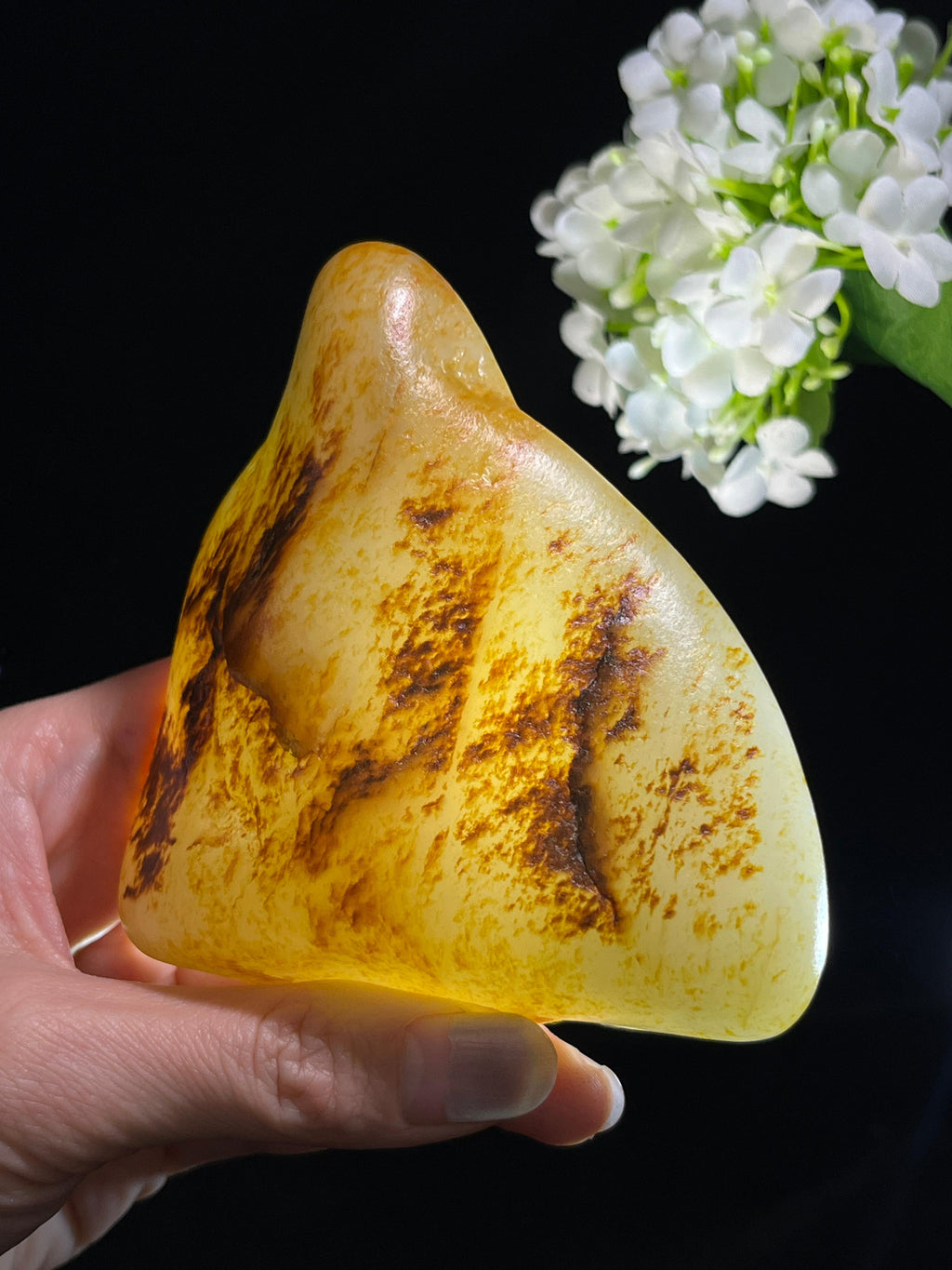 新疆和田玉特色洒金聚色皮“山峦”摆件籽料原石（yc254782）