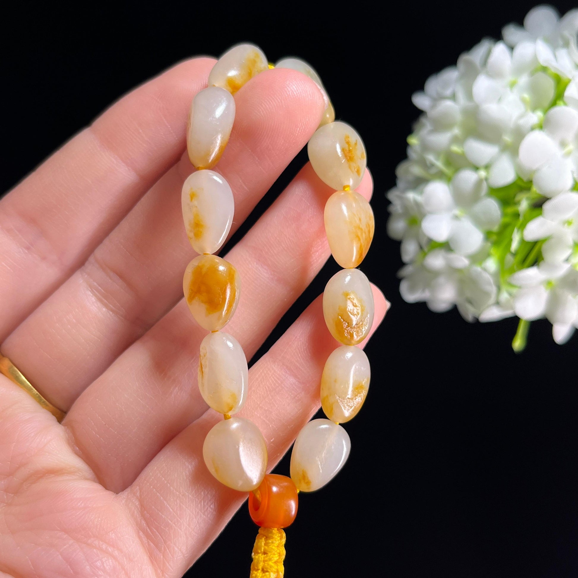 和田玉白玉洒金皮黄沁子籽料原籽手串（yc332562）