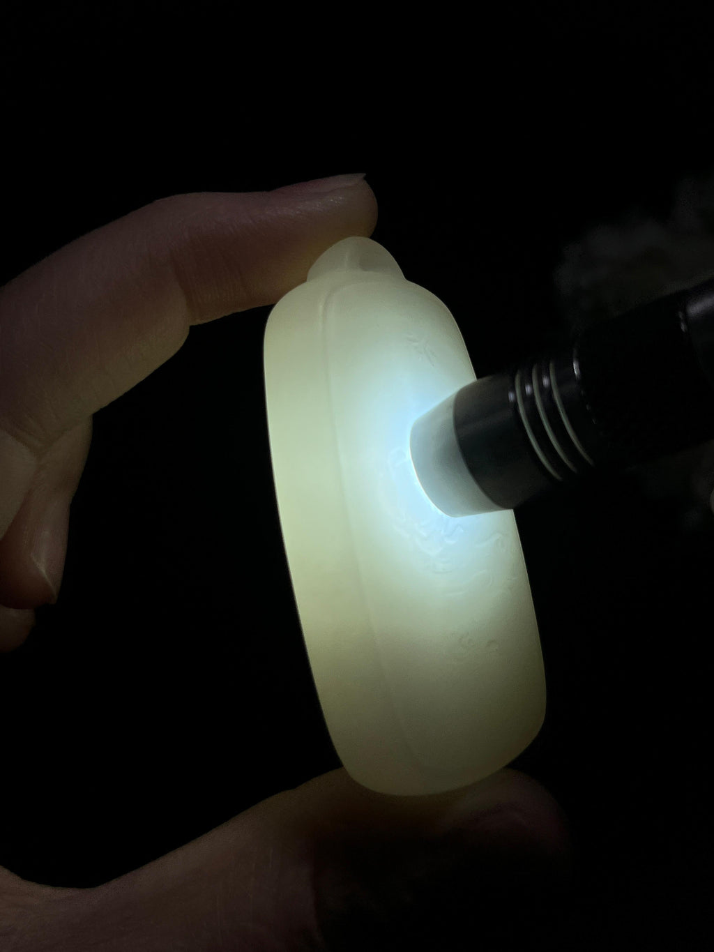 和田玉荷花蜻蜓牌吊坠（yc258296）