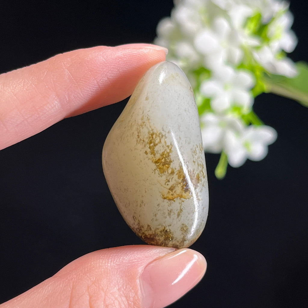 和田玉白玉“山月凝辉”秋梨皮油库皮籽料（yc330221）